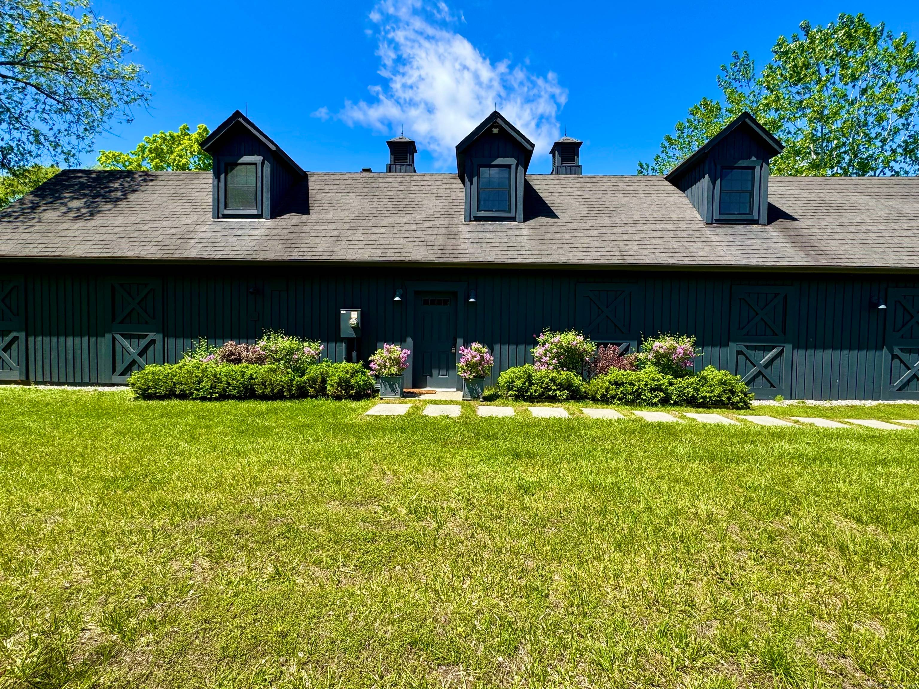 Fabulous Converted Barn Rental Available Sept 15, 2025 to May 15, 2026 This beautifully converted barn offers a peaceful and luxurious retreat on 40 private acres at the end of ...