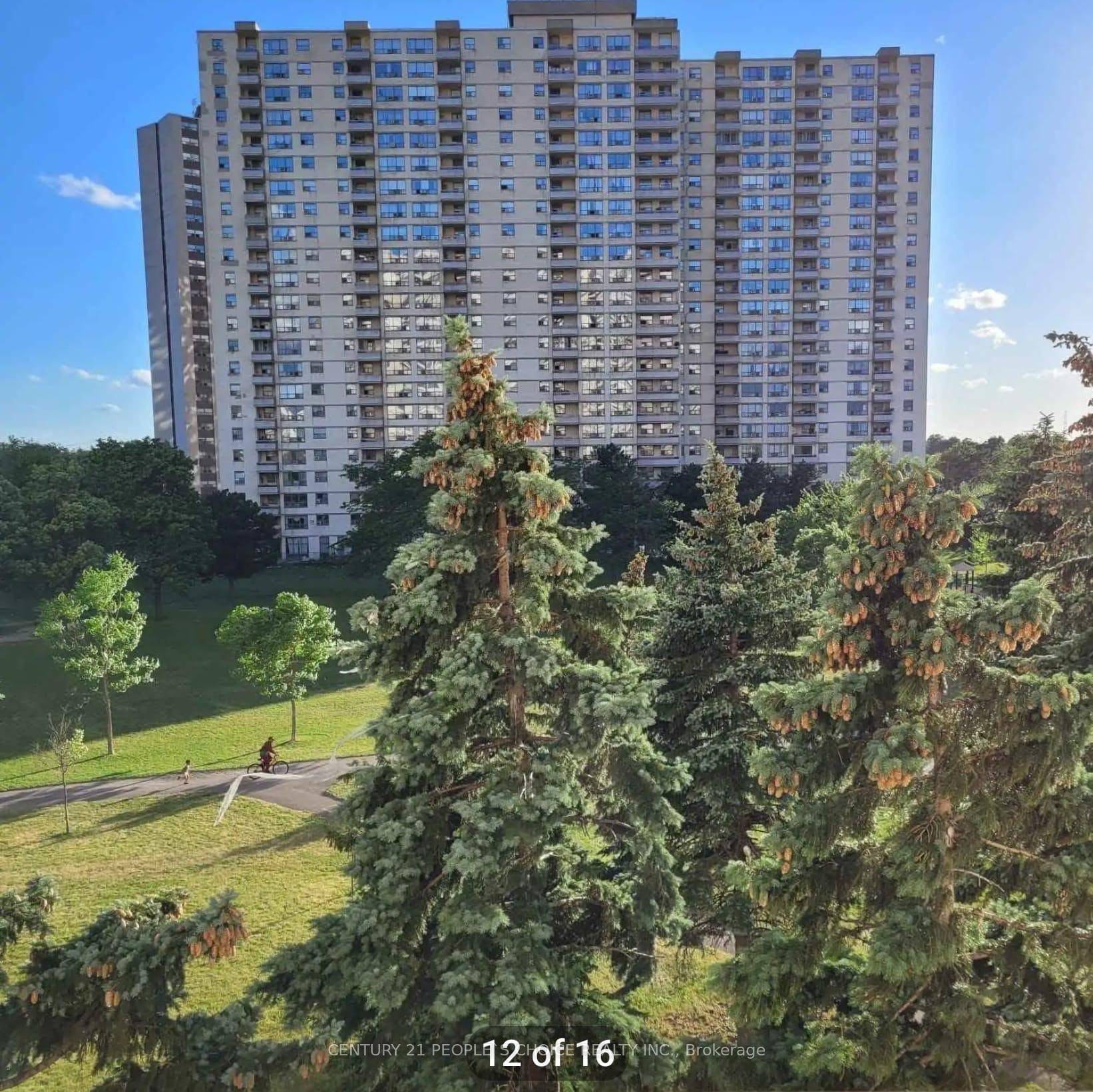 Bright, Spacious South Facing 2 Bedroom Unit.