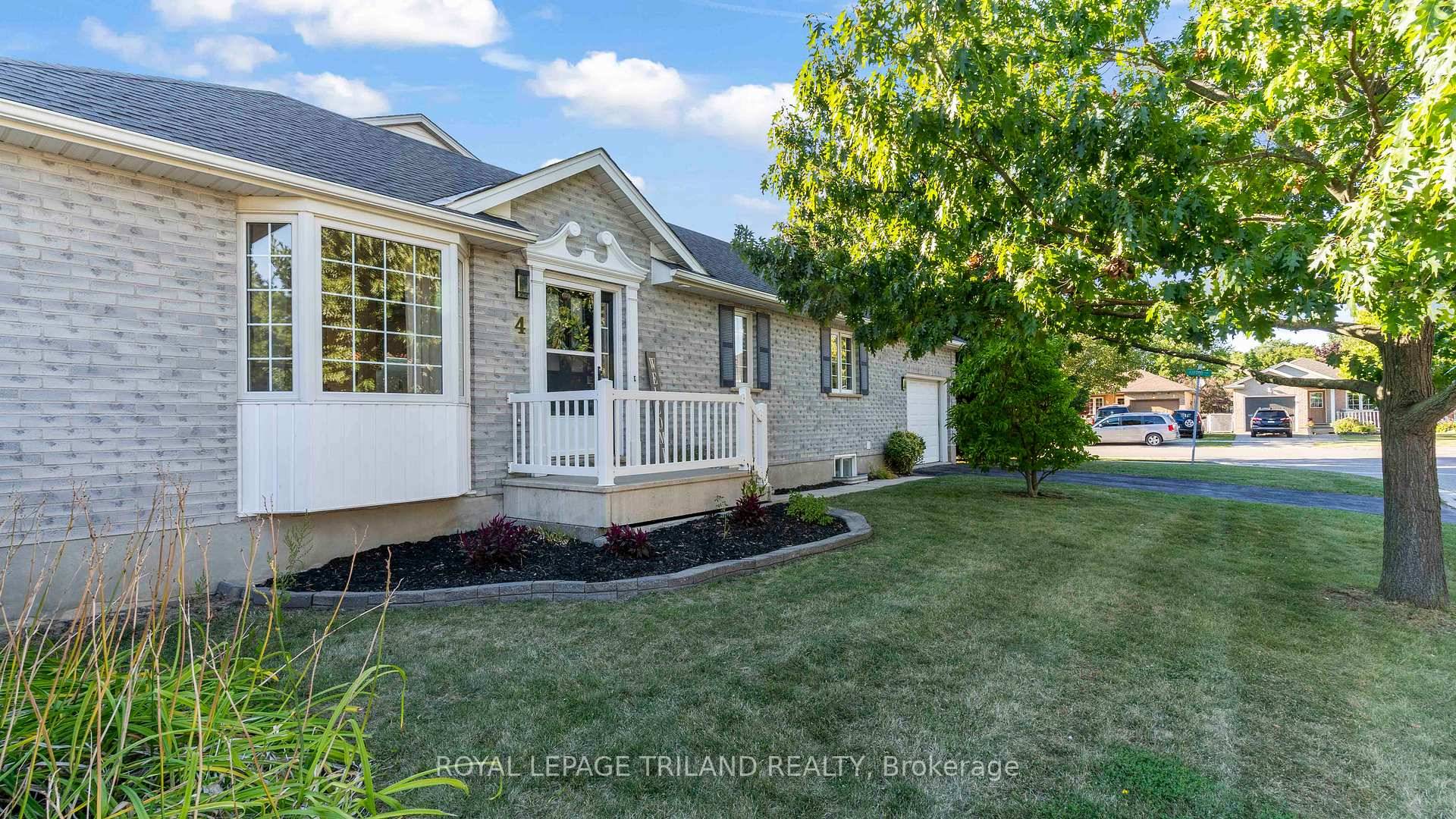 Nestled in St. Thomas sought after south end, close to schools and parks, this beautifully updated bungalow offers the ease of main floor living with lots of additional living space ...