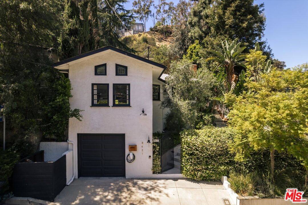 8421 Kirkwood Dr 3BR Hollywood Hills East La