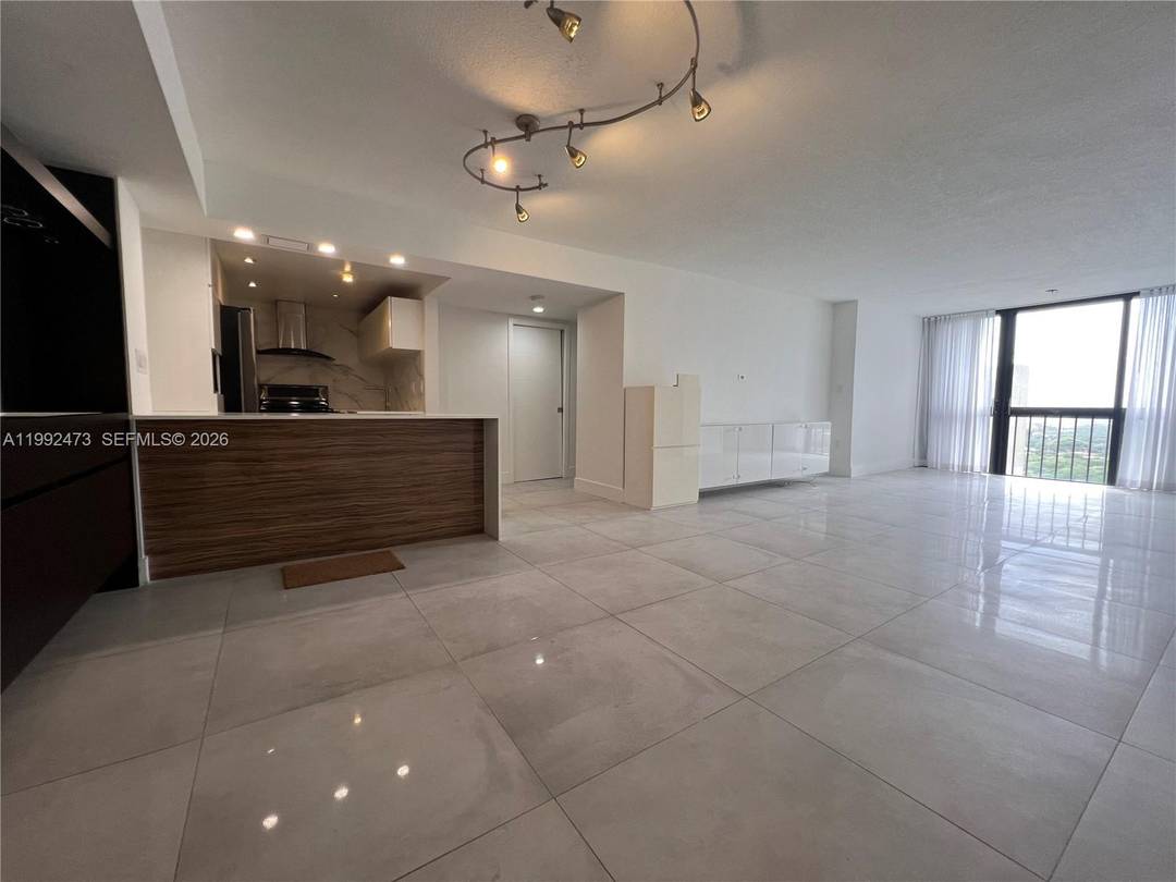 Located in the beautifully maintained luxury building of Brickell Bay Club this Two bedroom two bath unit is completely remodeled to perfection including 24X48 porcelain tile, modern redone kitchen and ...