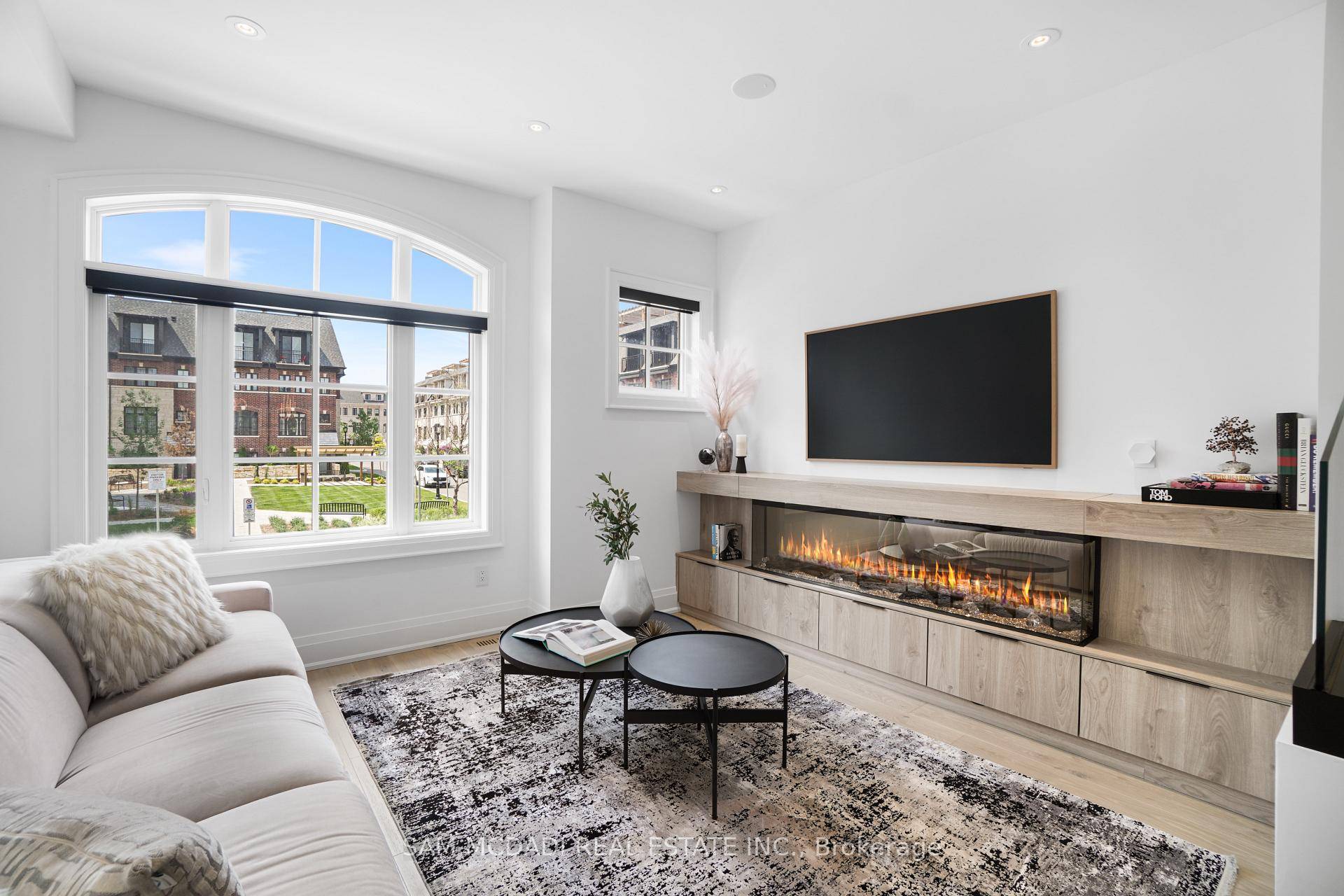 Discover this stunning end unit townhome, ideally located just steps from the charm of Downtown Streetsville and the convenience of the GO Station.