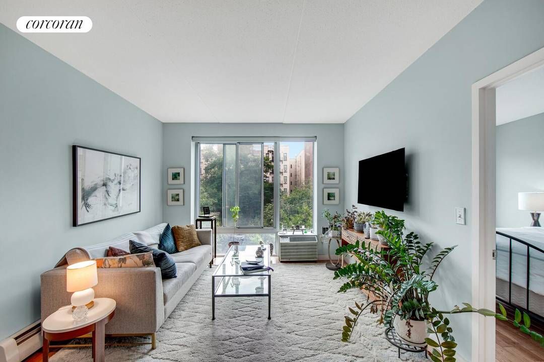 Welcome to 29 West 138th Street, Beacon Towers, one of Central Harlem's most desirable cooperative communities.