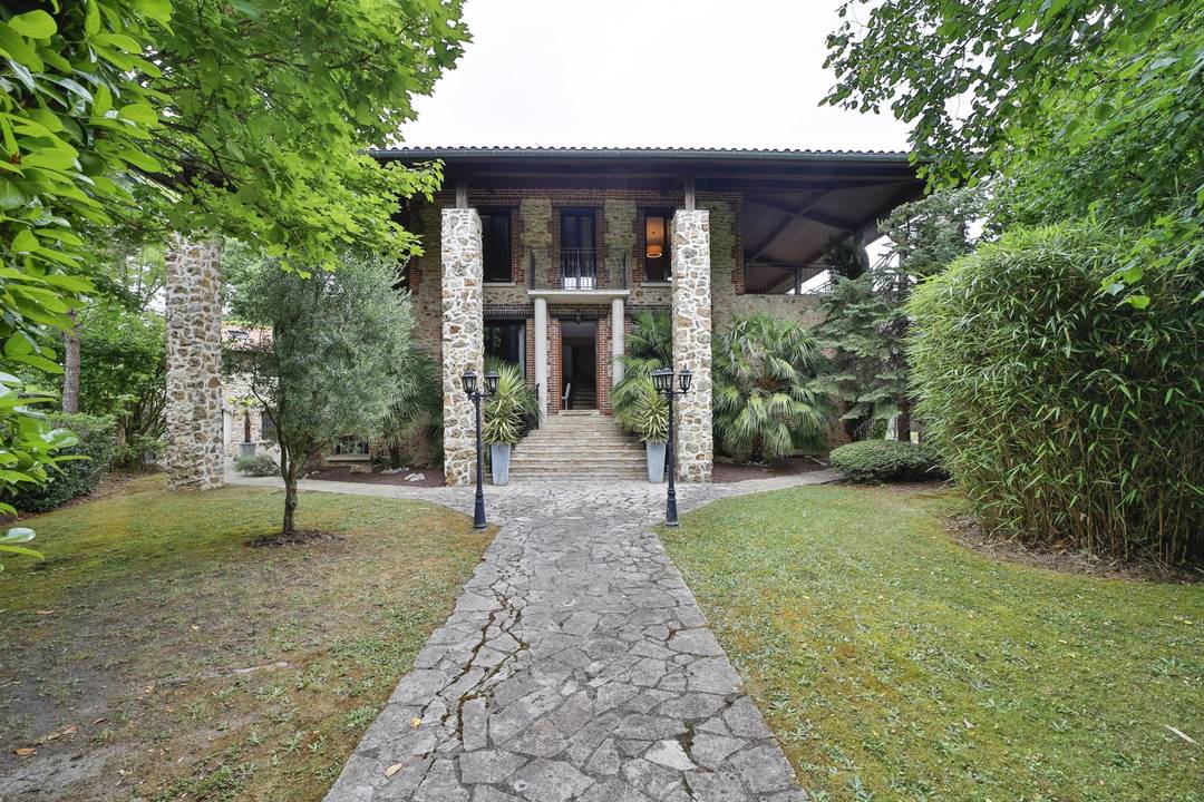 UNE HACIENDA AUX PORTES DE PARIS