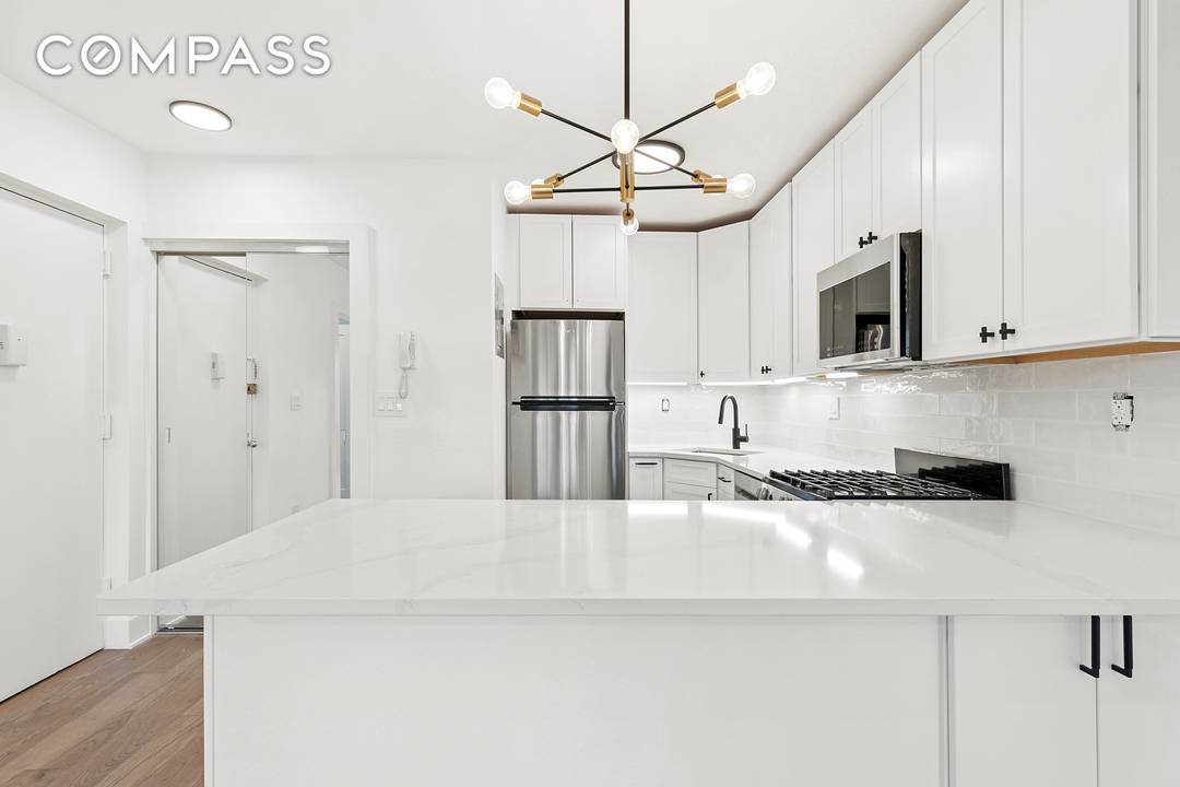 Be the first to live in this gut renovated alcove studio with its own private terrace, perfectly situated in the heart of prime Chelsea.