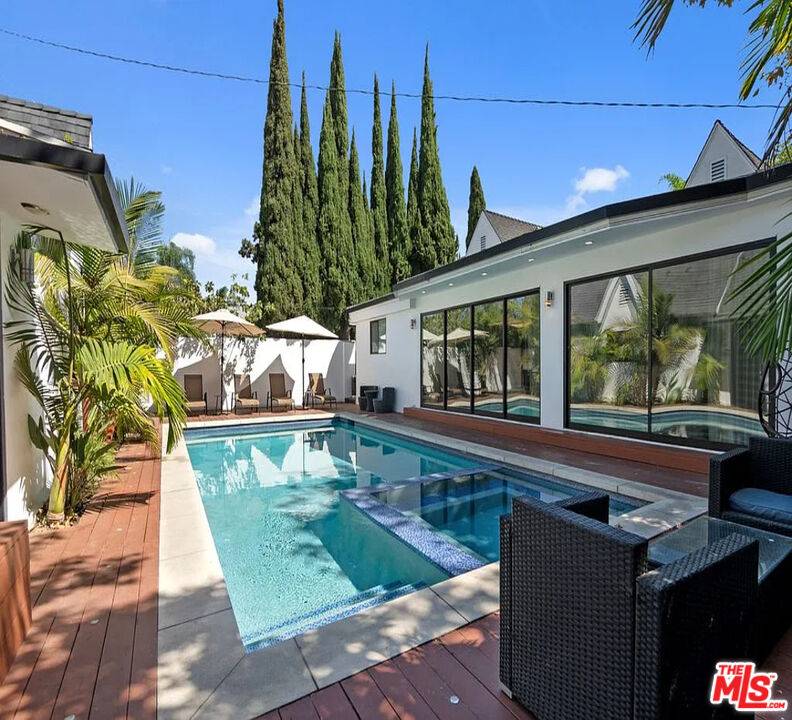 465  S Mansfield Ave 4BR Hancock Park La