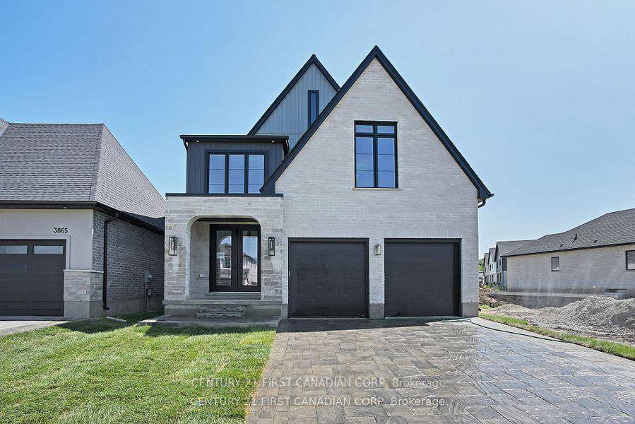 This model home checks all the boxes !