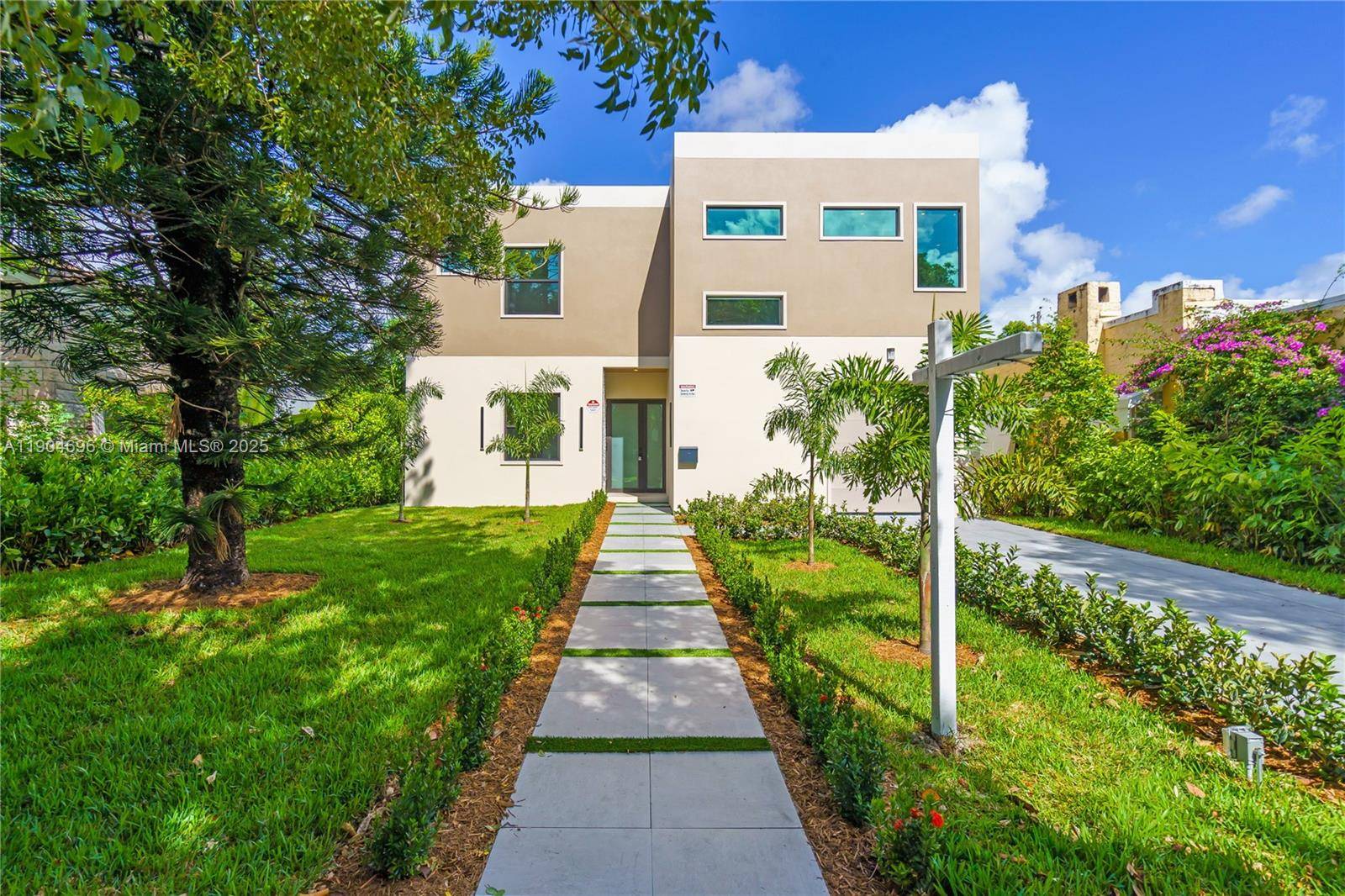 Newly built custom modern masterpiece in great central location steps to Brickell, Coconut Grove and the Gables This striking 5 bedrooms 5 1 2 bathrooms features a grand foyer entry, ...