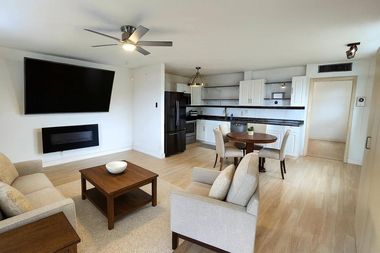 This tastefully renovated 1 bed 1.