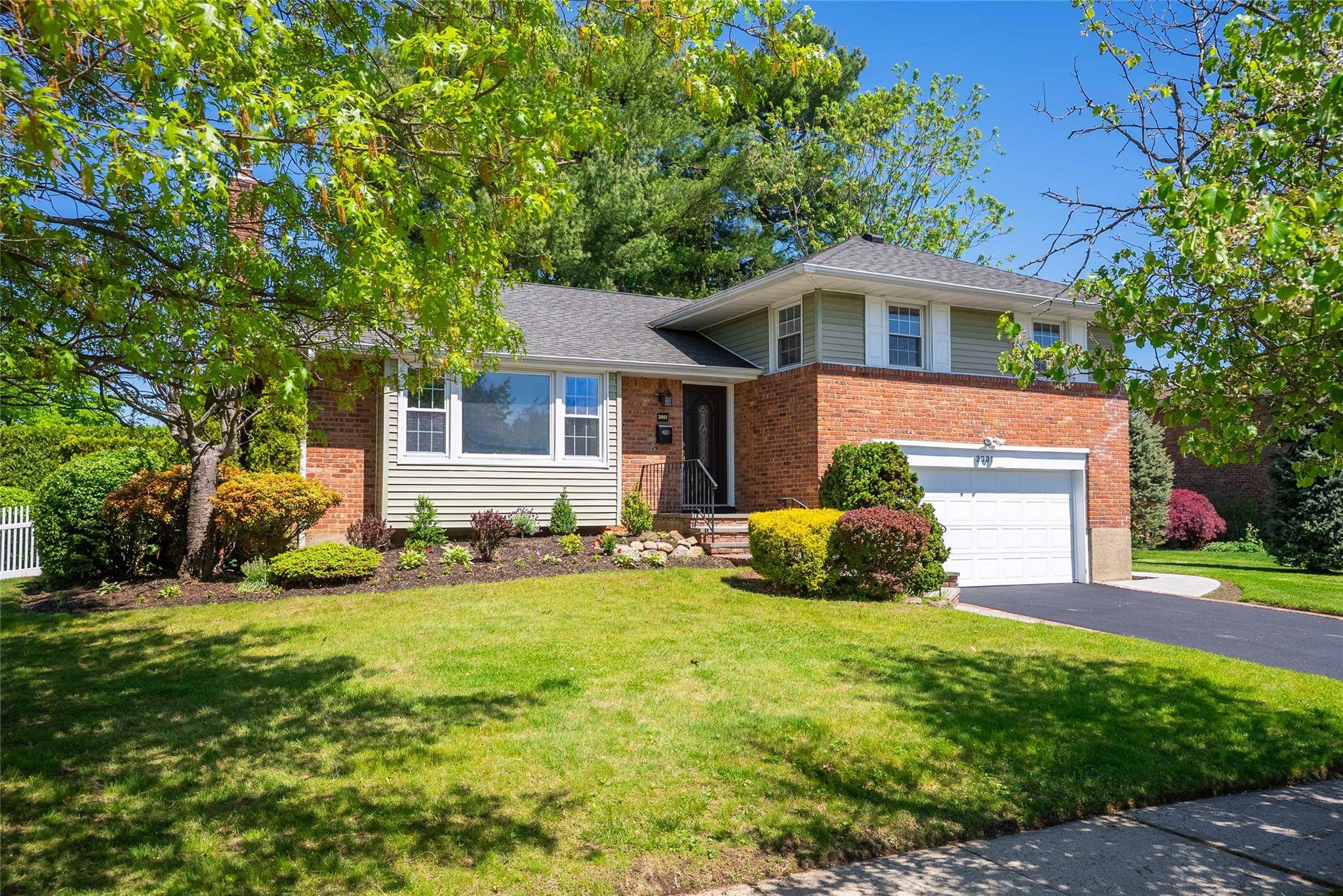 East Meadow School District Discover this beautifully renovated Modern 3 bedroom, 2.