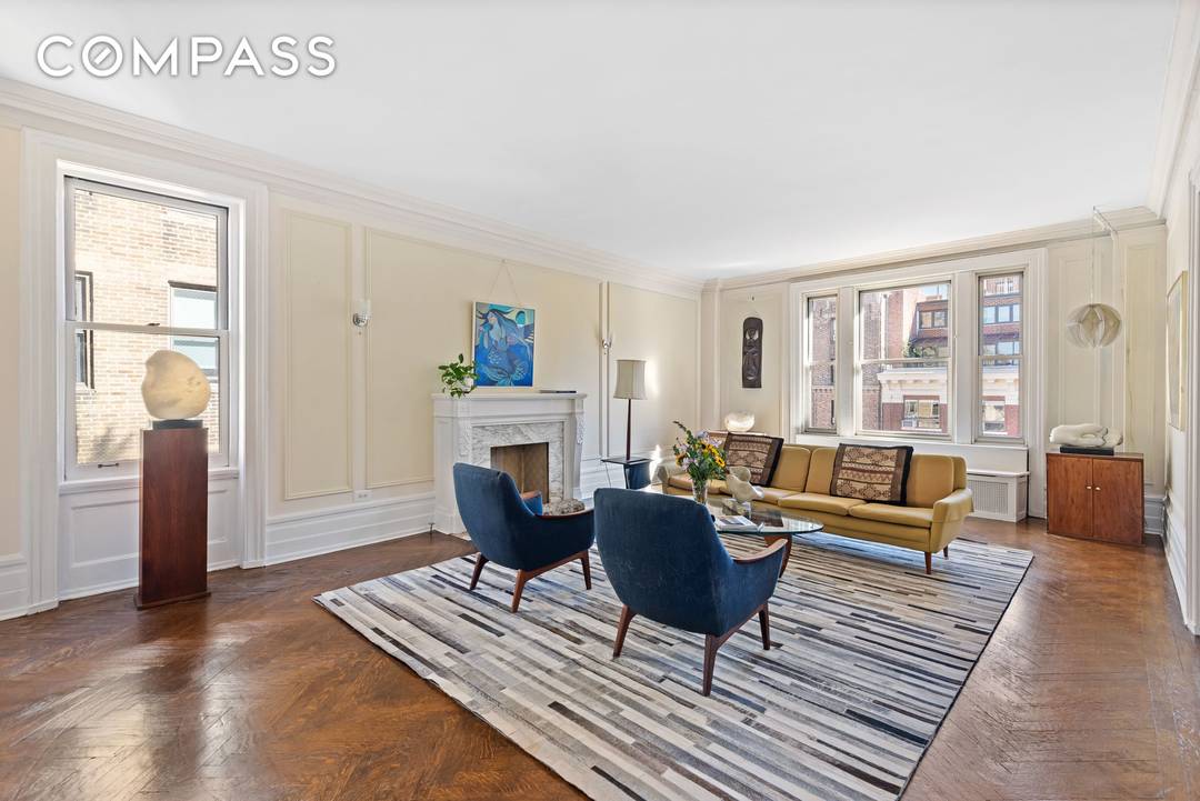 Set high above on the 12th floor of this distinguished cooperative, Residence 12B is the largest B line in the building and a rare offering of scale.