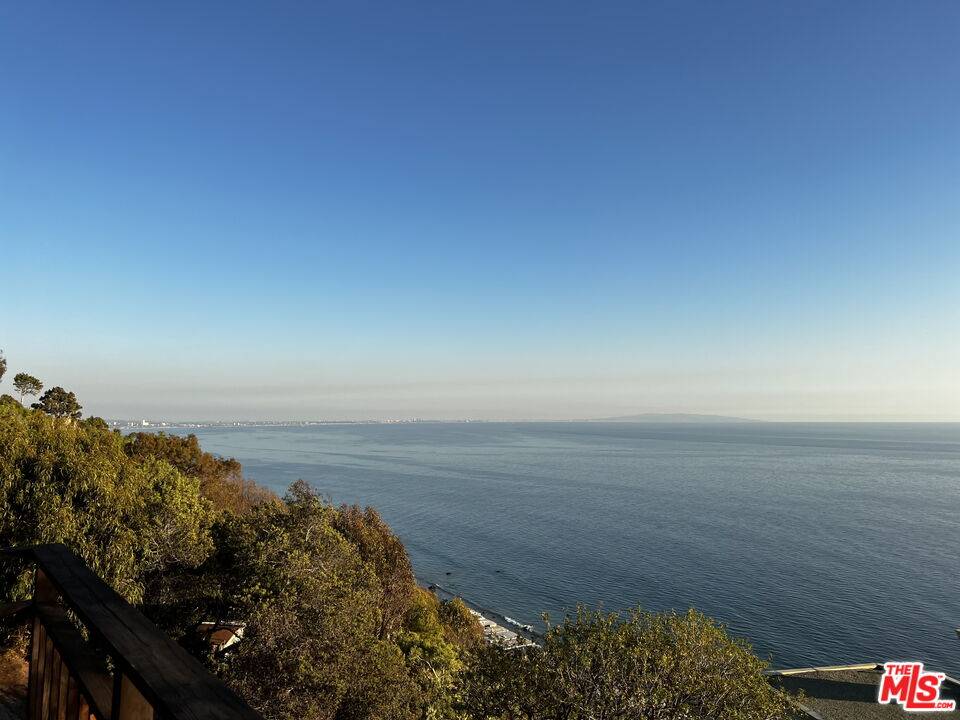 20706   Rockpoint Way Malibu La