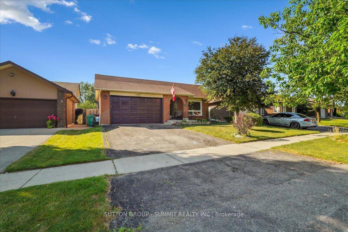 Welcome to this beautifully maintained 4 level backsplit, nestled on a quiet street in a highly sought after neighborhood.