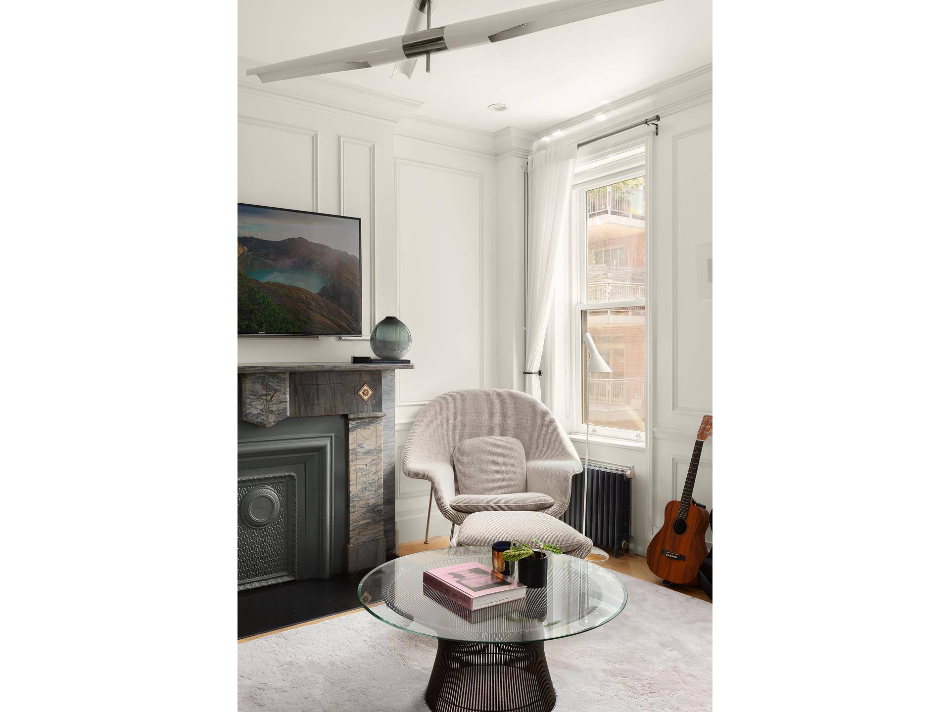 This impeccably designed 2br 2ba home, located on highly desirable West 10th Street in the heart of the West Village, was gut renovated to the highest standard in 2015.