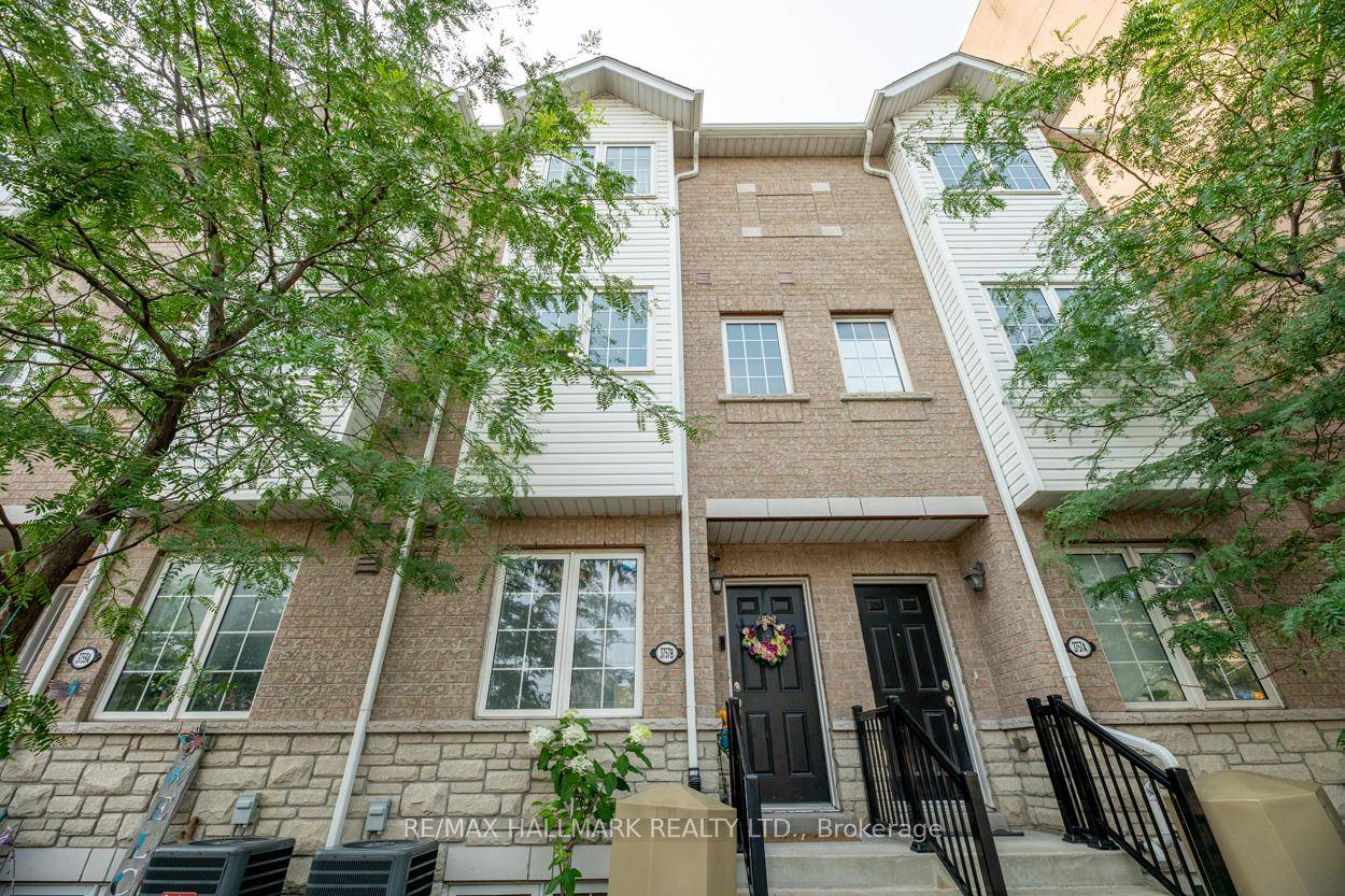 Stunning 3 Storey Freehold Townhome In Sought After Cliffcrest !