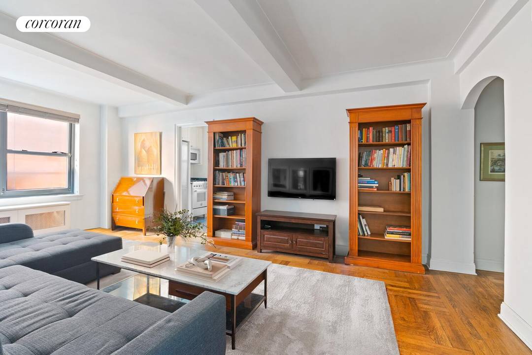 245 EAST 72ND STREET APARTMENT 6E UPPER EAST SIDE PRE WAR CHARM RENOVATED D W WINDOWED KITCHEN Experience timeless elegance and modern comfort in this beautifully renovated one bedroom, one ...