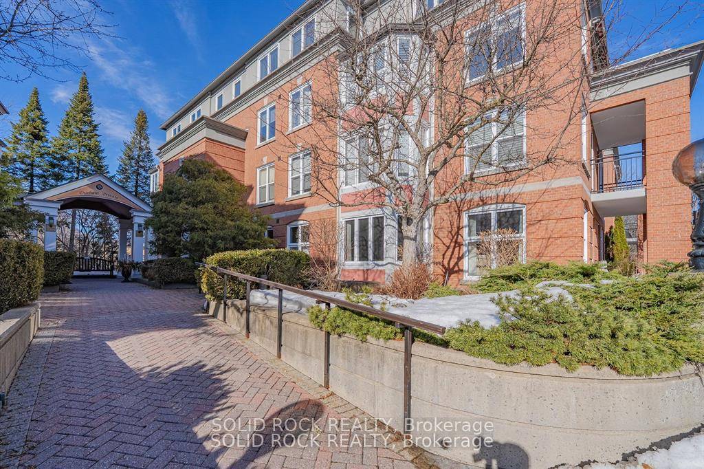New Price Durham Pvt shatters all preconceptions of condo living, over 1300 sqt.