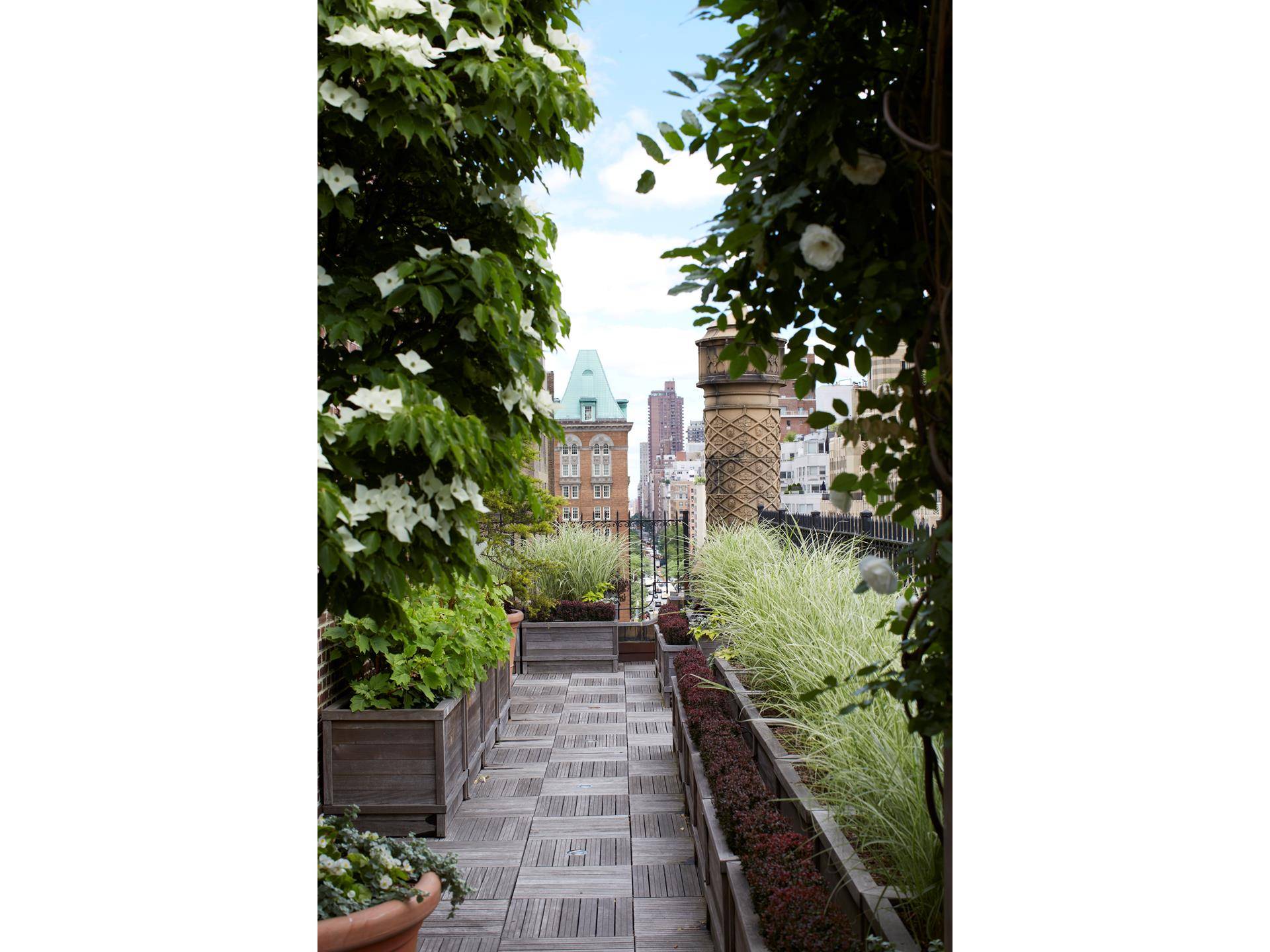 This exceptional terraced penthouse is maintained and decorated to the highest standard, making it a very special home or New York pied a terre.