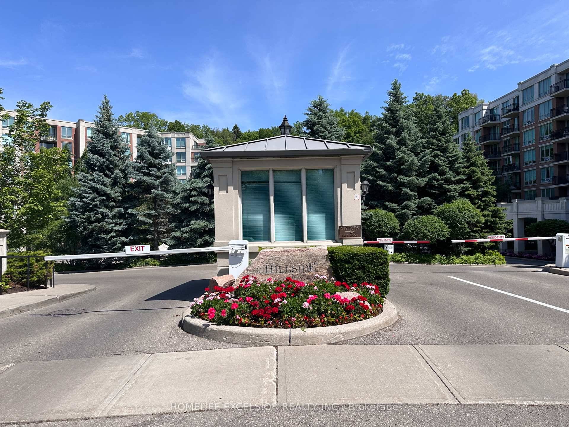 Unforgettable And Beautiful Condo amp ; Newly Renovated SouthEast Facing Unit.