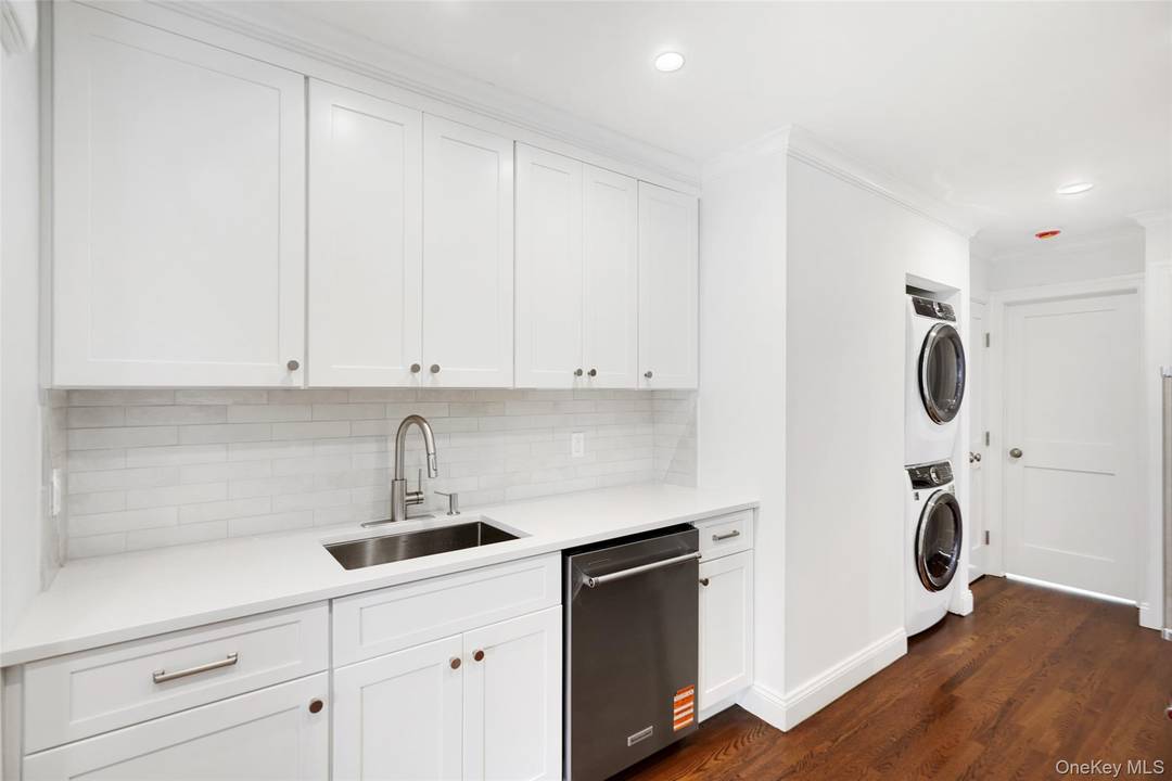 Welcome to The Eleven, upscale living in the heart of Rye.