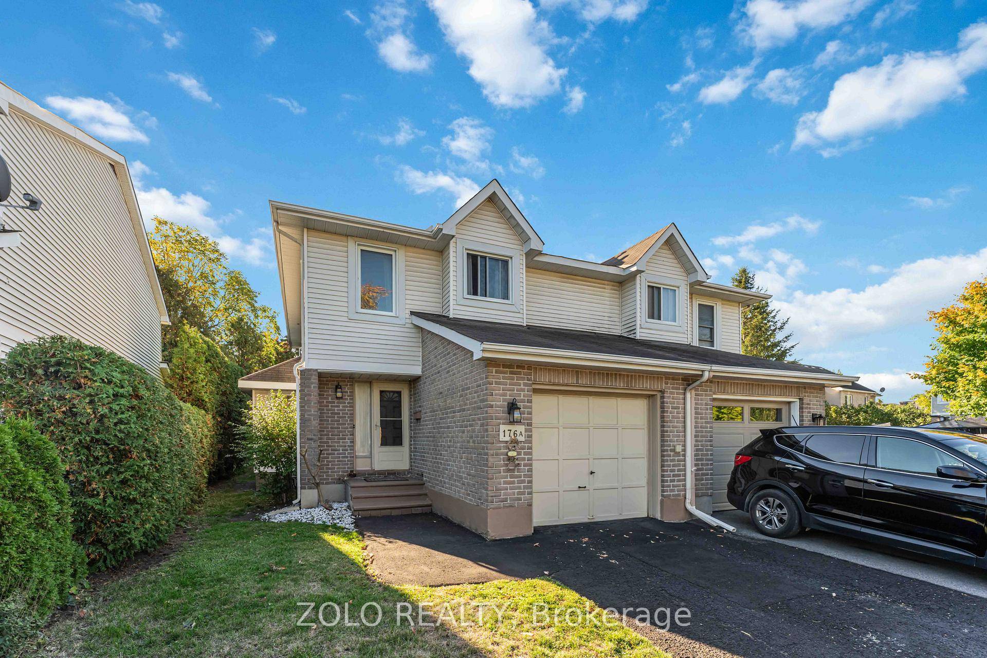 Stunning, Semi Detached home in desirable Barrhaven.