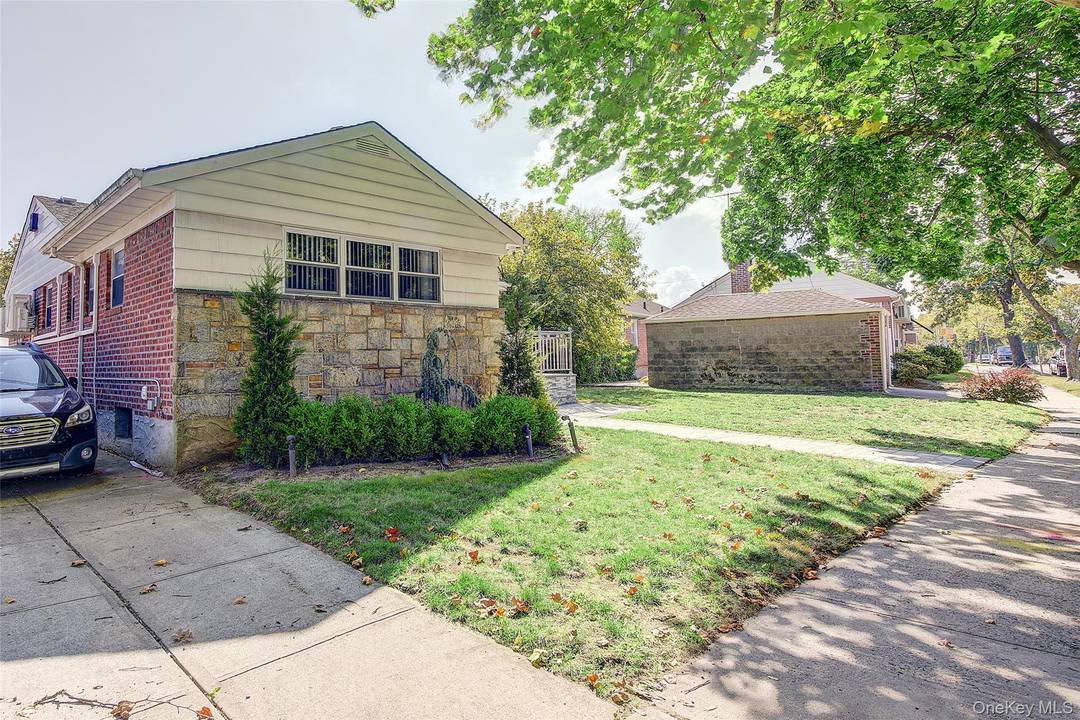 Brand New Gut Renovated Three Bedrooms, Two Full Bathroom, 1, 350 sf Ranch Located on 75' X 98' property in heart of Fresh Meadows, Living Room, Dining Room, Eat in ...