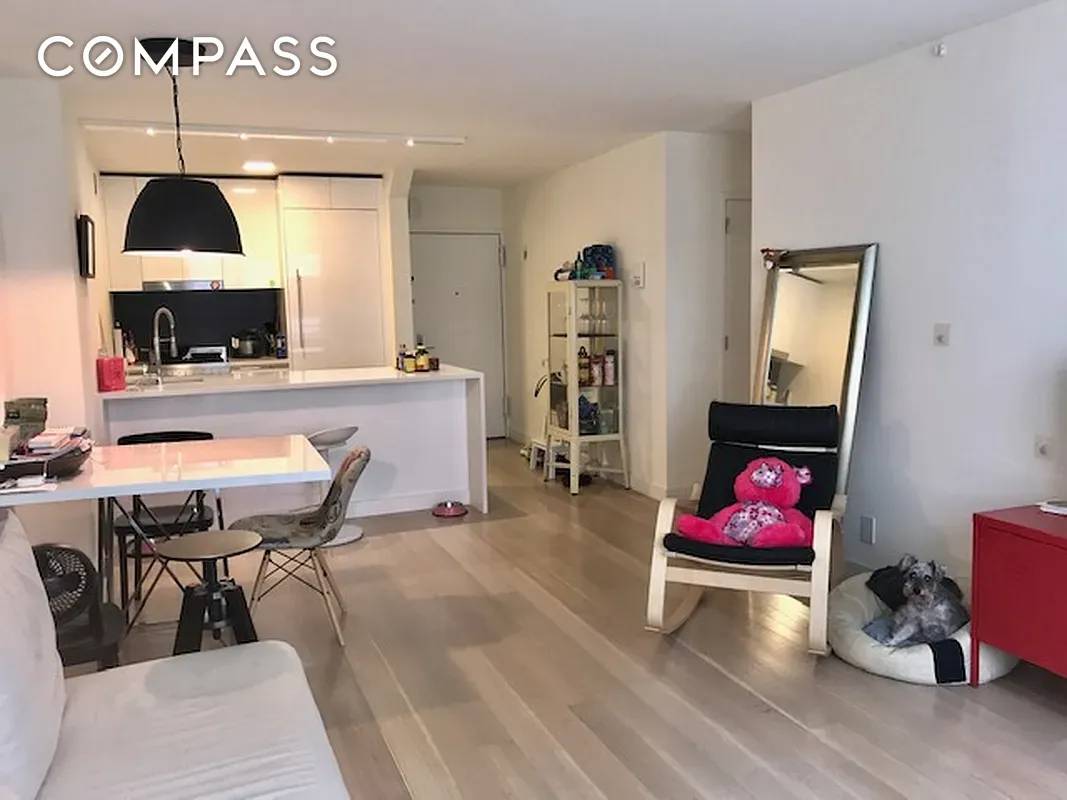 3I is an eastern facing 1 Bedroom with large living space and double pained windows allowing for great natural light and quiet all day.