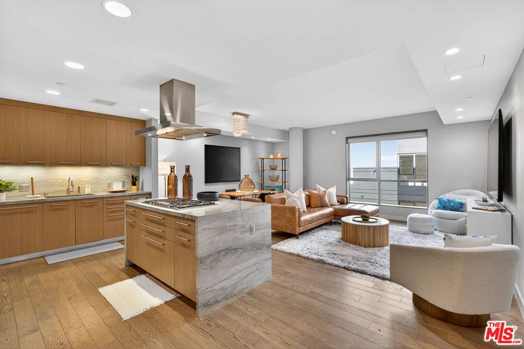 1755   Ocean Ave 2BR Santa Monica La