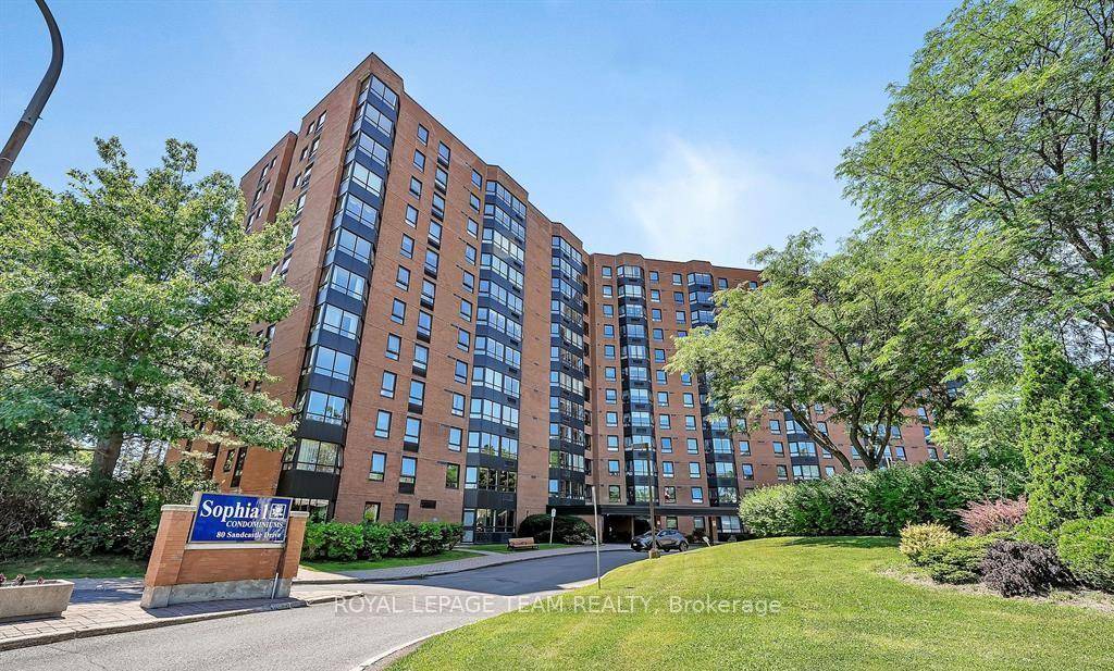 For Rent 80 Sandcastle Drive, Unit 712, Ottawa, ON K2H 9E7 Bright 2 Bedroom Solarium Condo 2 Baths Indoor Parking 7th Floor Views Spacious 1, 001 sq.
