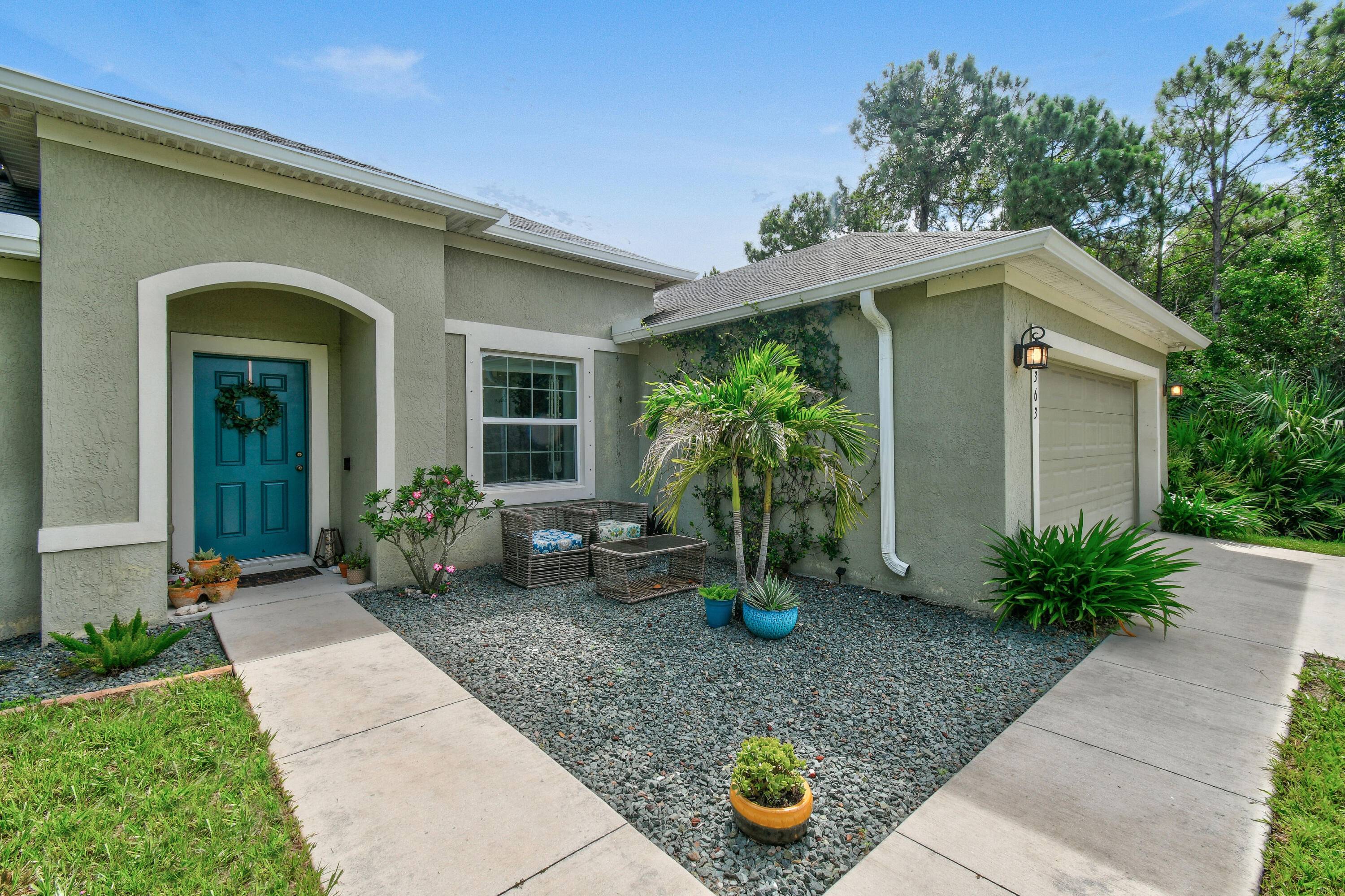 Stunning Pool Home for Sale !