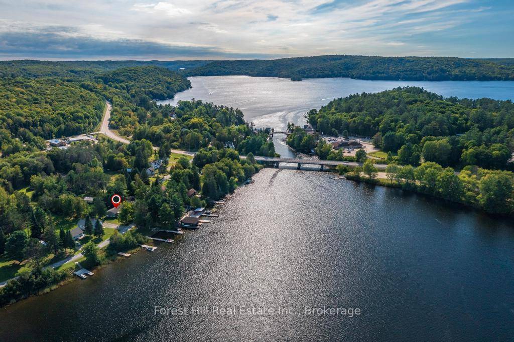 Immerse yourself into the cottage culture in one of Ontario's most sought after towns that brims with character !