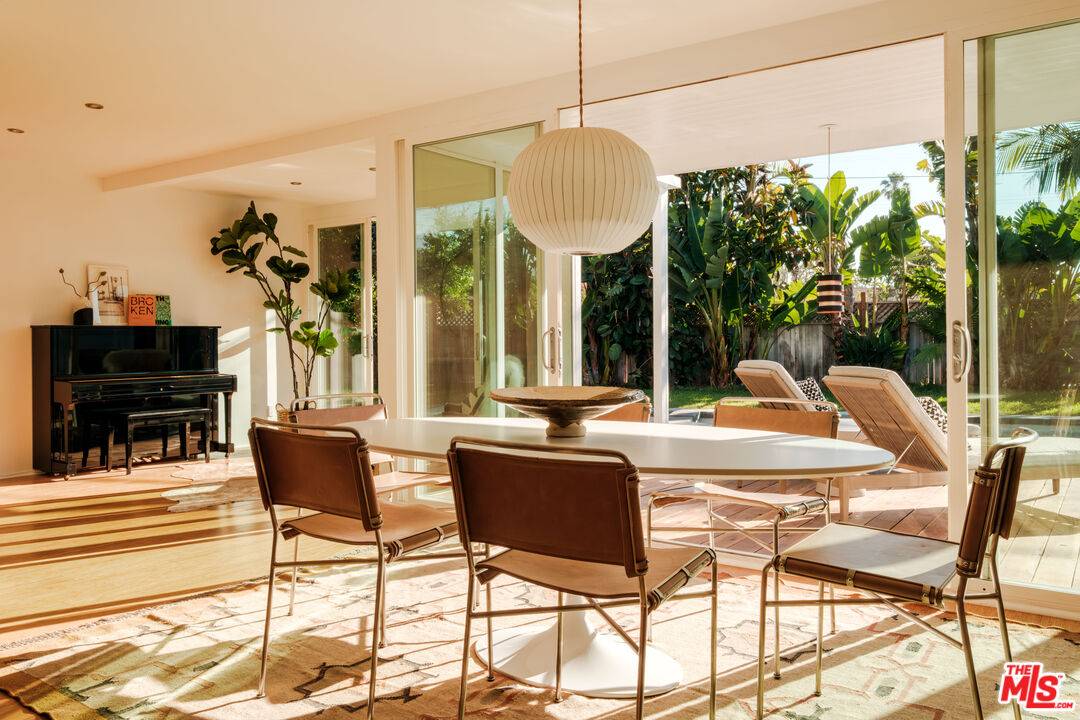3625   Berryman Ave 3BR Marina Del Rey La