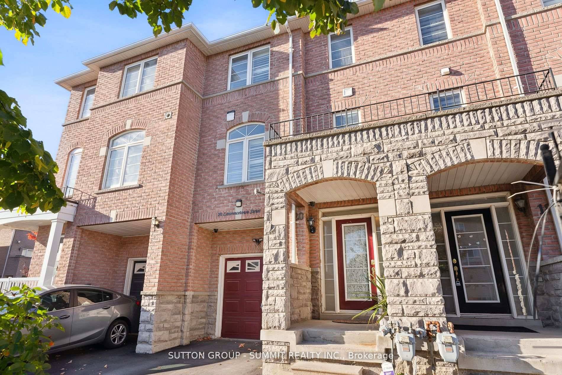 Welcome to this beautifully designed 4 1 bedroom, 4 bathroom townhouse in one of the most sought after neighbourhoods.
