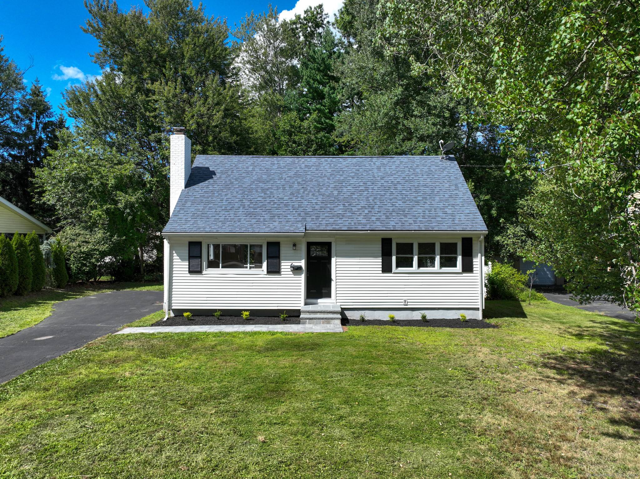 Welcome to 32 Miles Standish Drive, a beautifully updated gem nestled in the heart of highly desirable West Hartford, Connecticut a town known for its amazing schools, charming historic center, ...