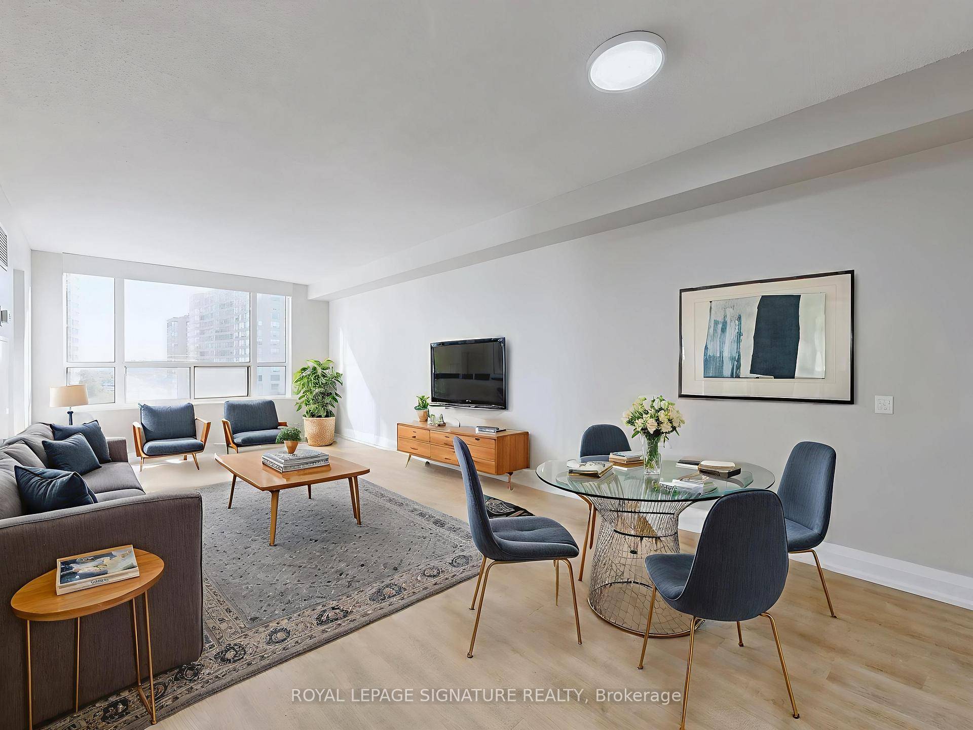 Welcome to this beautifully updated 2 bed, 2 bath condo offering nearly 1000 sq ft in one of North York's most sought after buildings.