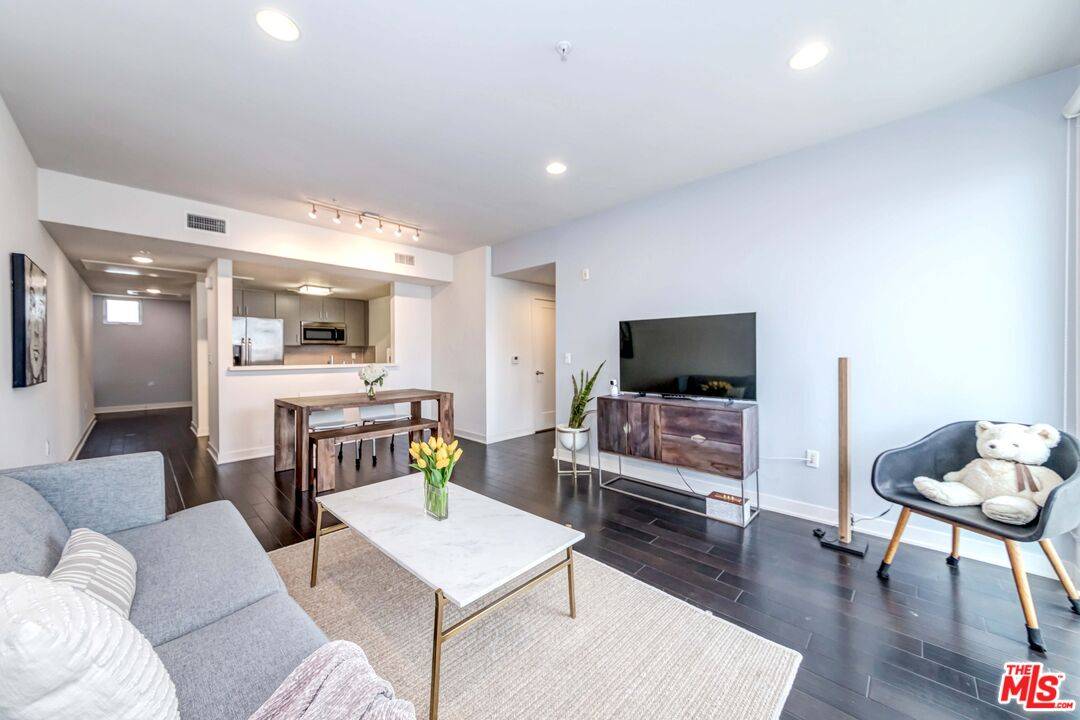 436  S Virgil Ave 2BR La