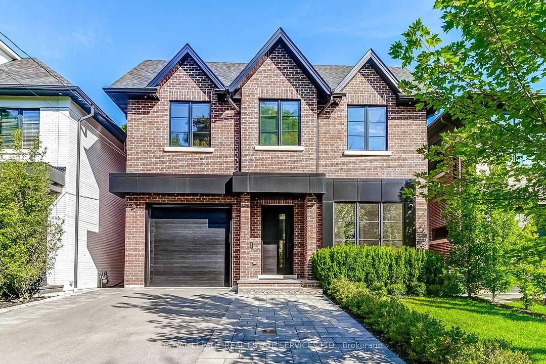 A luxurious stunner in Kingsway with attention to every gorgeous detail throughout, steps to school and park !