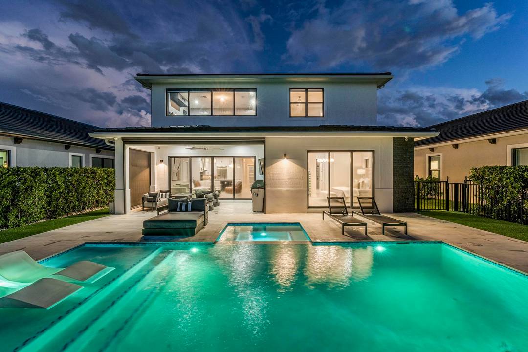 FULLY FURNISHED turnkey luxury, 2024 construction !