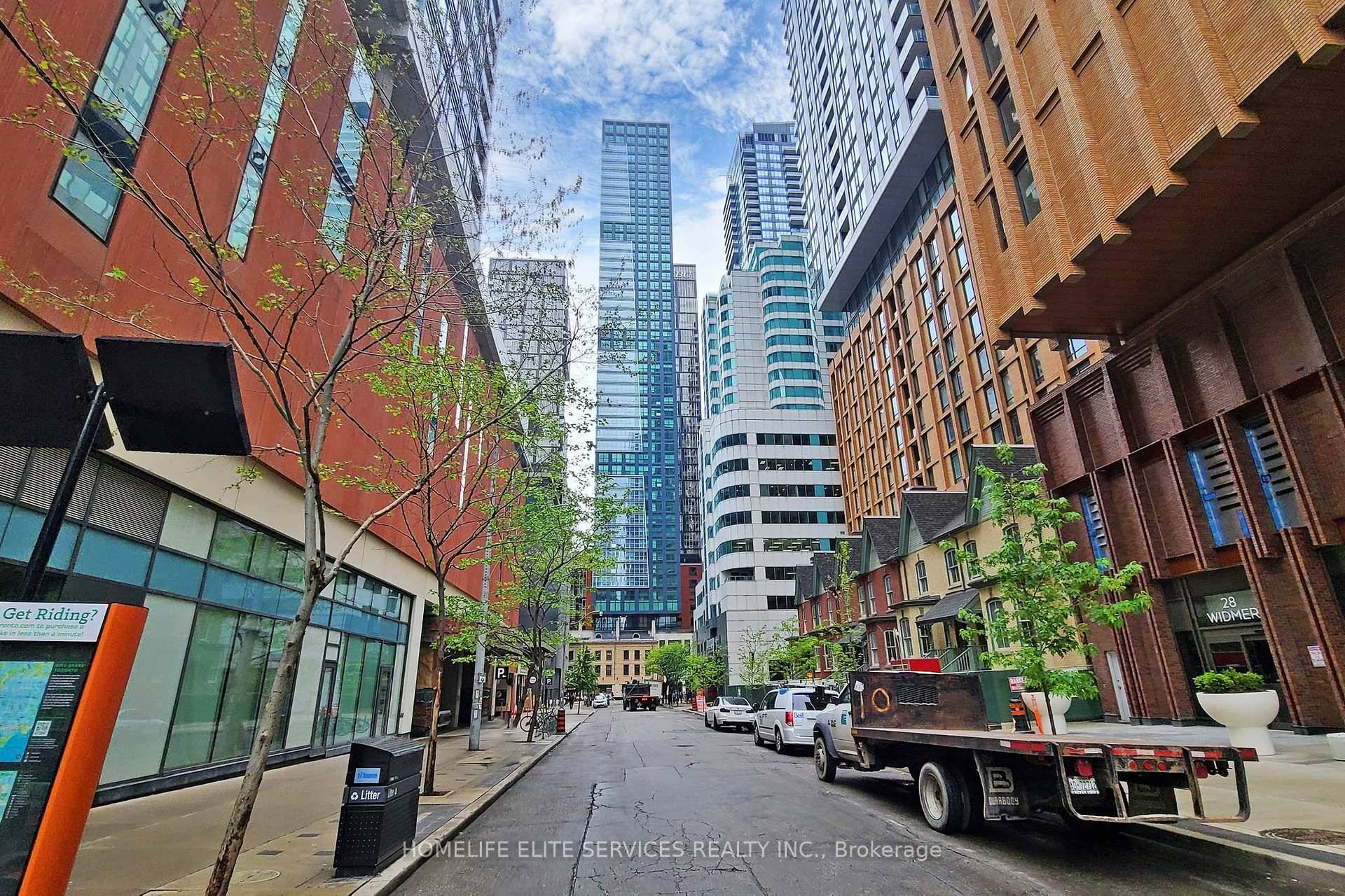 Experience Boutique Luxury Living In The Heart Of The Entertainment District !