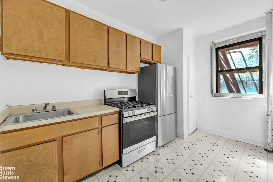 Spacious Four Bedroom Co op in Boutique Elevator Building.