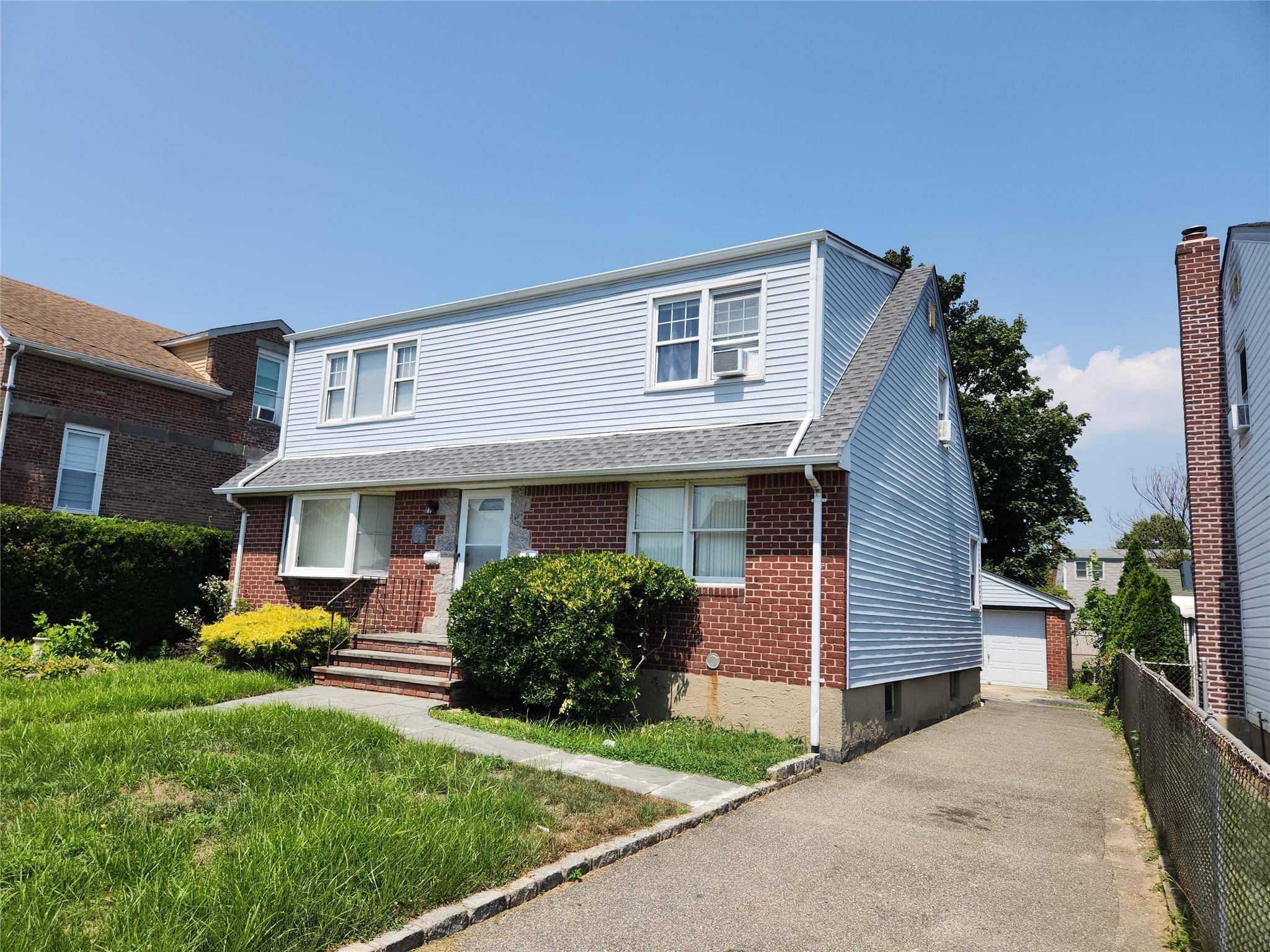 Move right into this recently updated 3 Bedroom apartment in a legal 2 family dwelling.