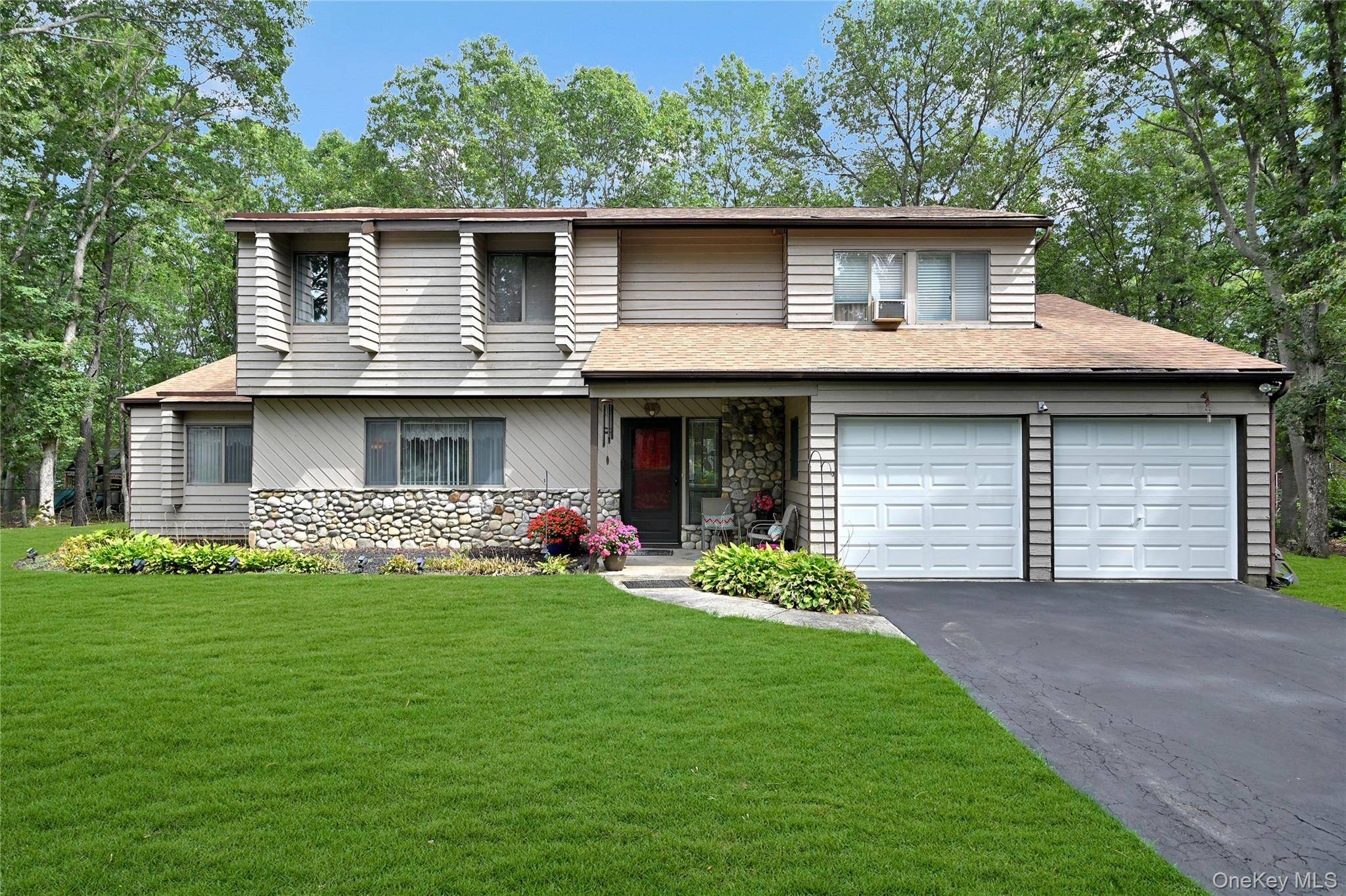 New to the Market ! Located in a lovely neighborhood perfect for the whole family.