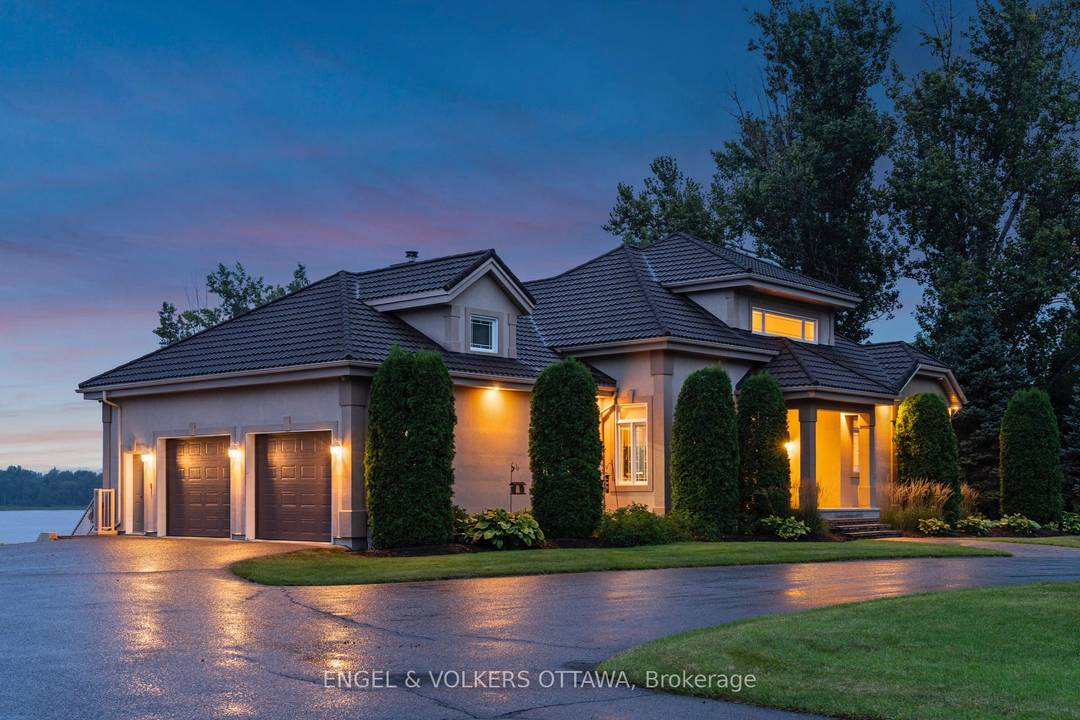 Nestled 2. 4km East of Trim Rd, this stunning 3 bed den, 2.