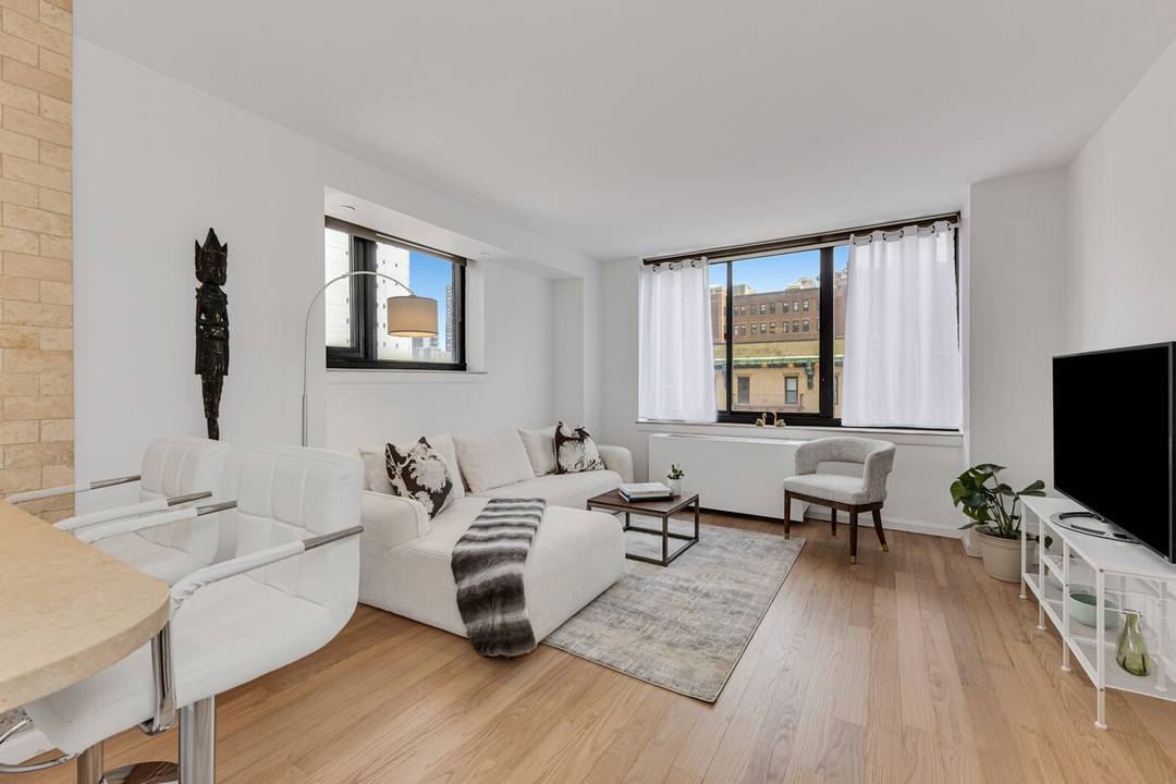 SUN FILLED RENOVATED CONDO IN KIPS BAY New to market, this beautifully updated one bedroom, one bathroom condominium offers exceptional value in the heart of Kips Bay.