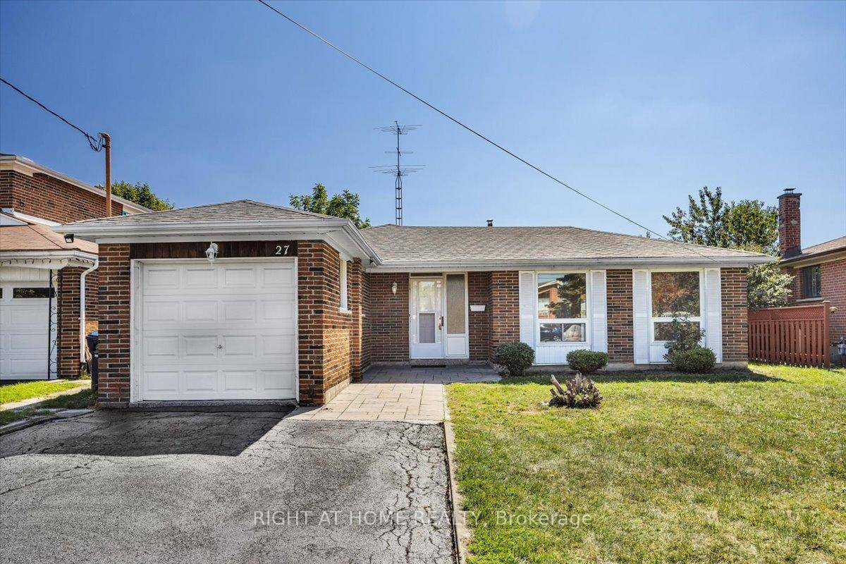 Welcome to this beautifully updated 3 1 bedroom, 3 level backsplit in the vibrant University Heights community !