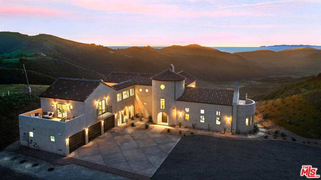 8567 Rd  Mipolomol Rd 5BR Malibu La