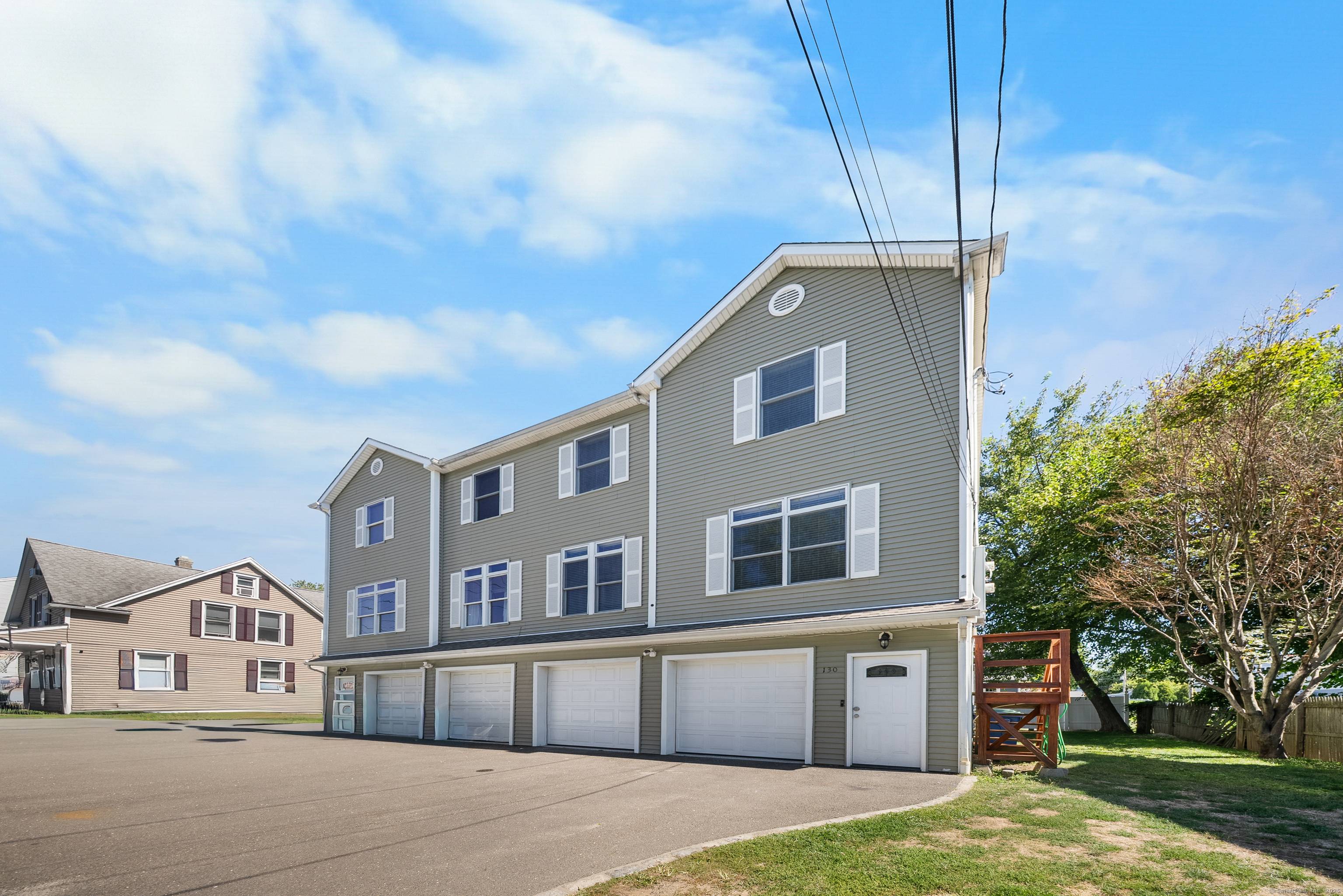 Beautiful 3 bedroom 2. 5 bath townhouse with a bonus room, perfect for extra living space or a home office.