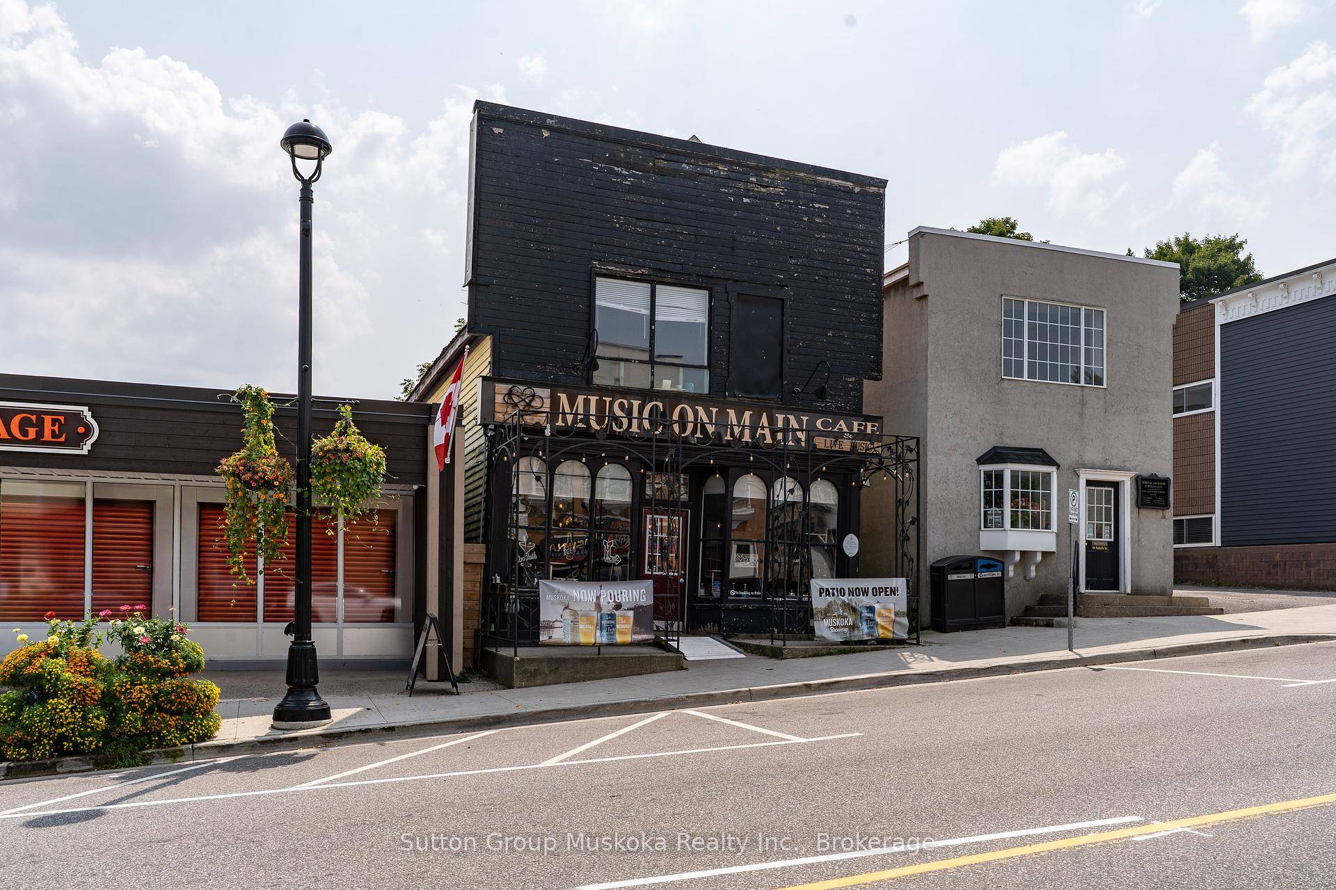 What a wonderful opportunity to own a piece of Historical Downtown Huntsville.
