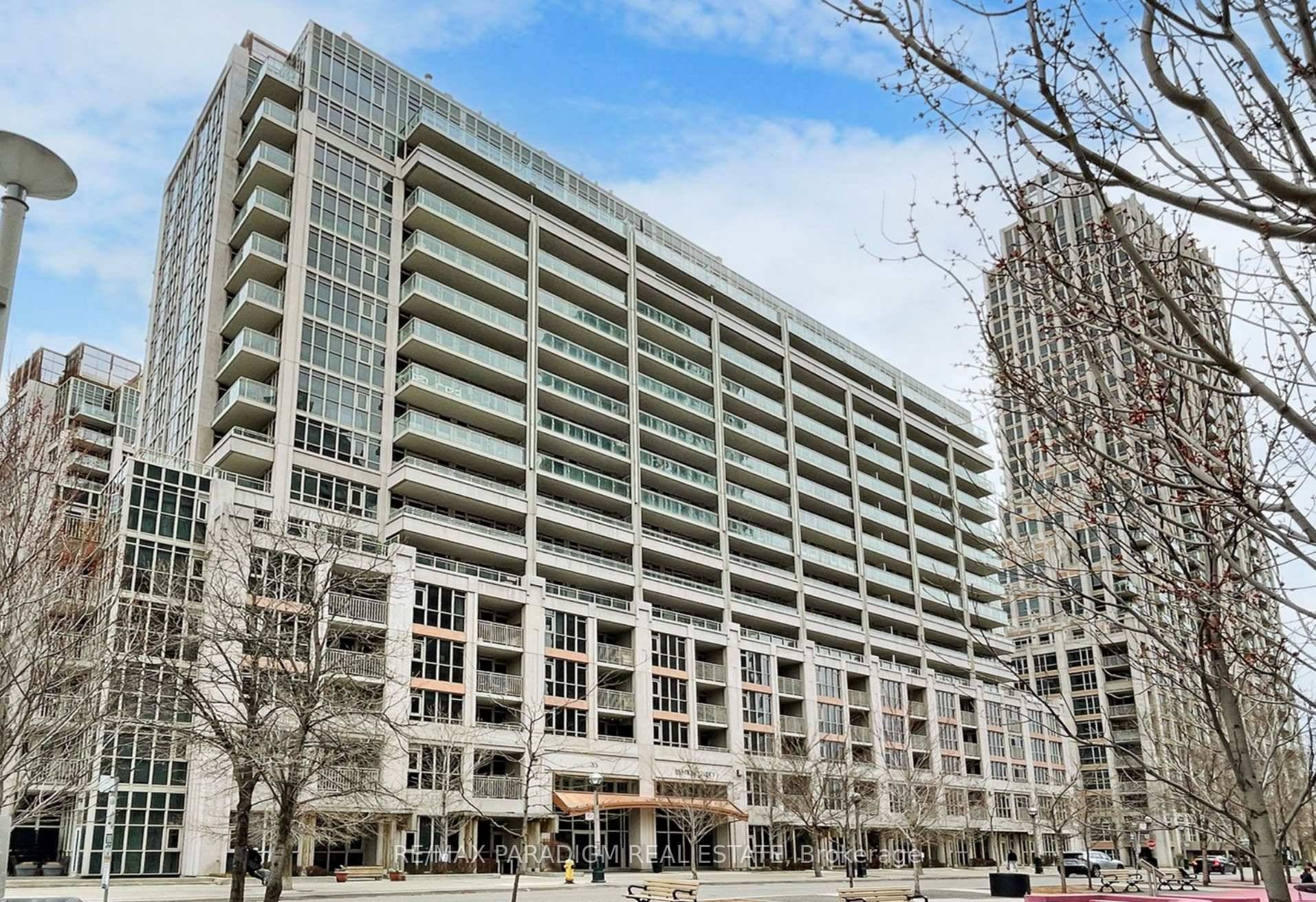FULLY FURNISHED This Immaculately Furnished Executive Condo Is Available For Lease Short Term Monthly Available Street Level Suite W 10 High Ceilings, Extra Large Open Living Room amp ; Spacious ...