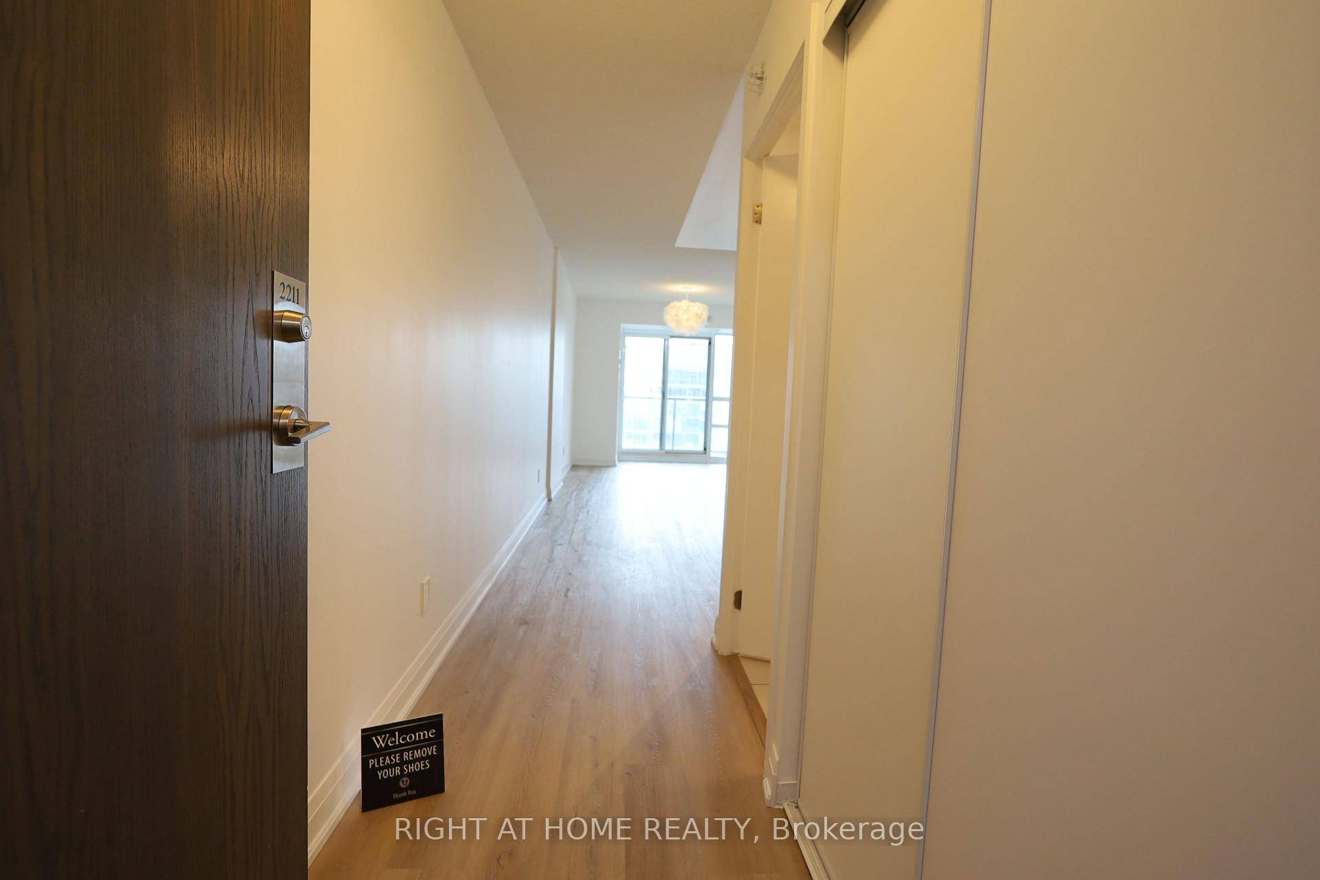 Expansive Open City and Lake view ; Functional 2 bedroom property and only steps away from Toronto's most vibrant streets Queen West amp ; King W.